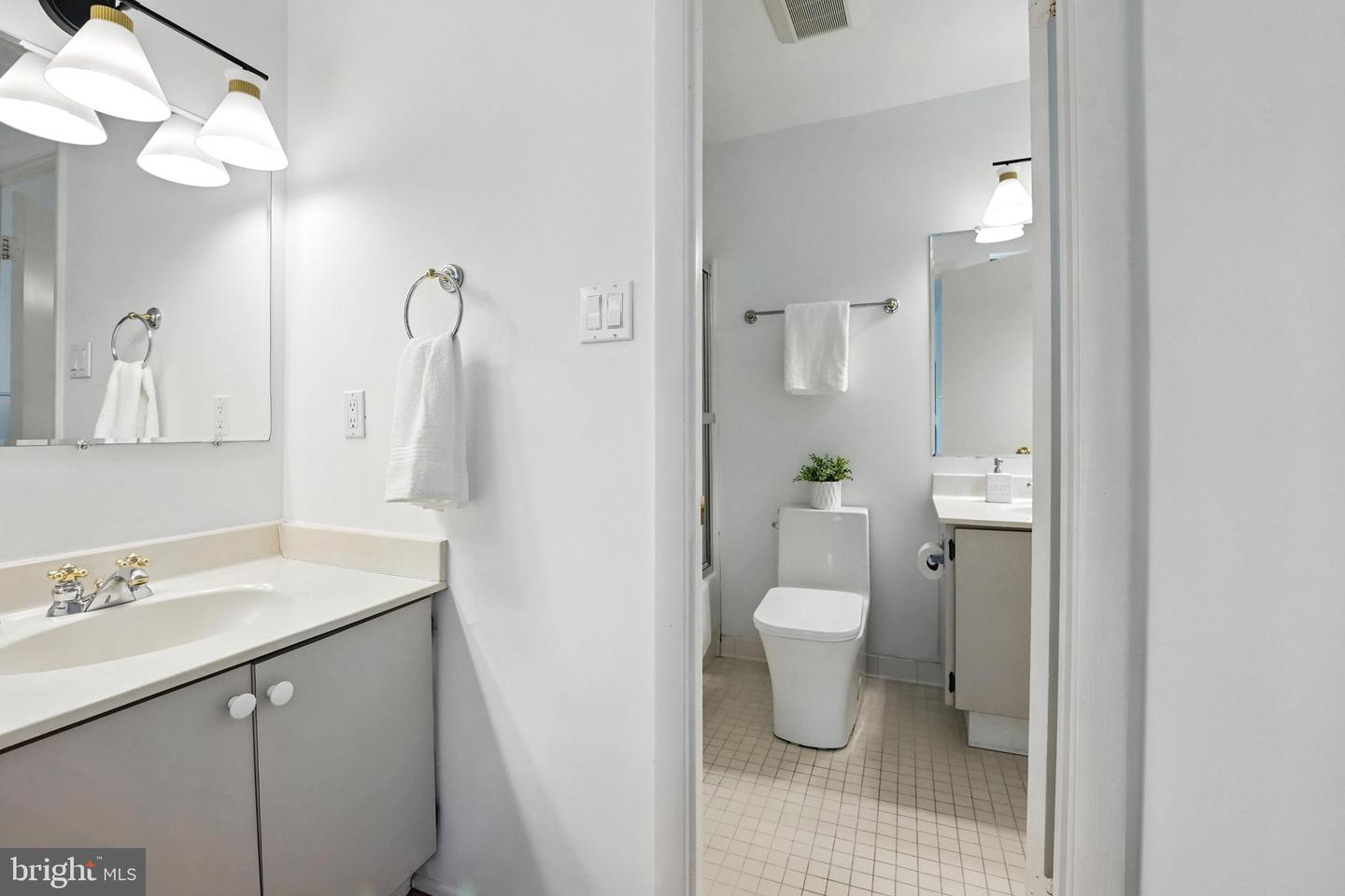2151 CABOTS POINT LN, RESTON, Virginia 20191, 4 Bedrooms Bedrooms, ,3 BathroomsBathrooms,Residential,For sale,2151 CABOTS POINT LN,VAFX2250028 MLS # VAFX2250028