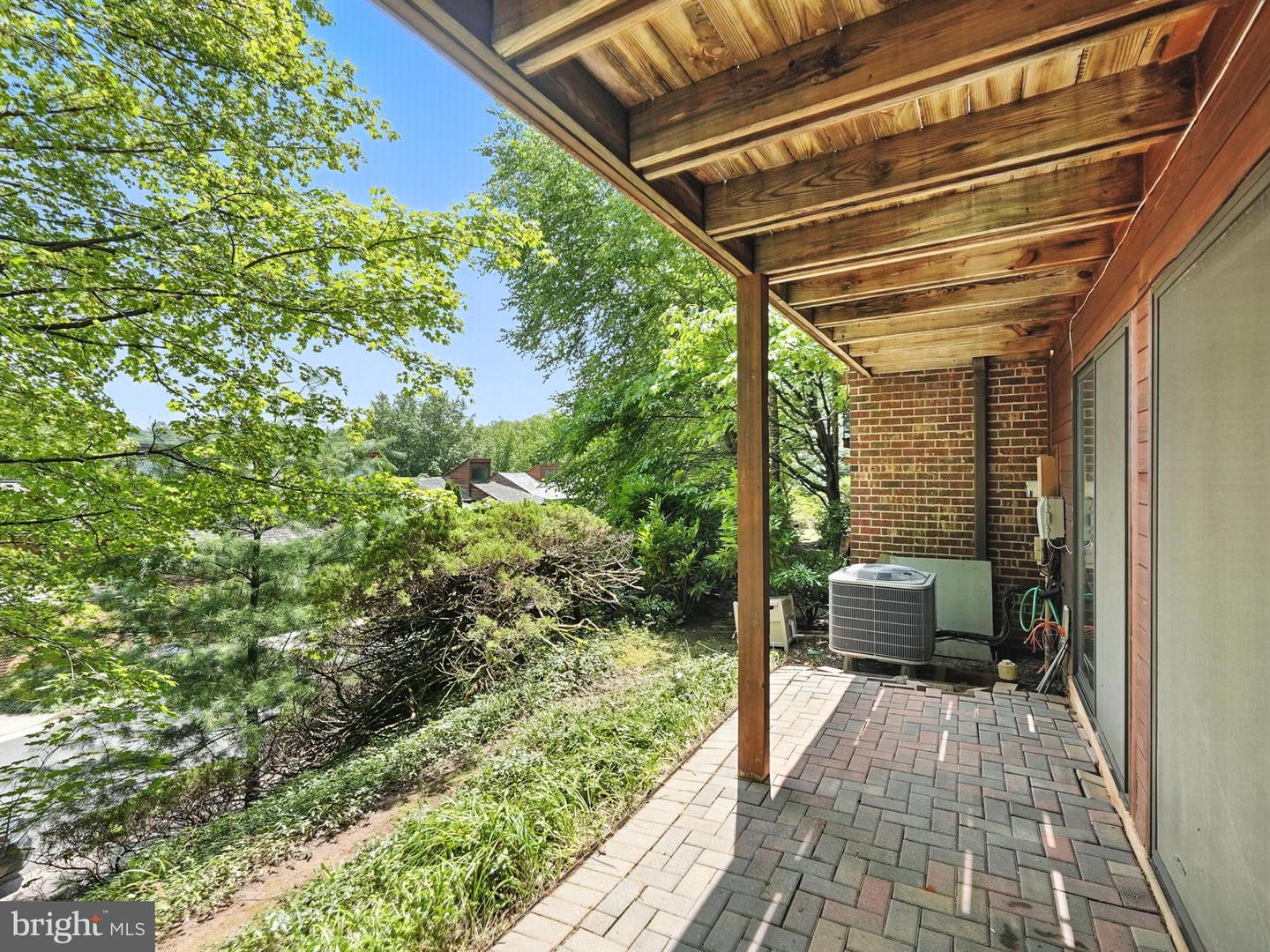 2151 CABOTS POINT LN, RESTON, Virginia 20191, 4 Bedrooms Bedrooms, ,3 BathroomsBathrooms,Residential,For sale,2151 CABOTS POINT LN,VAFX2250028 MLS # VAFX2250028