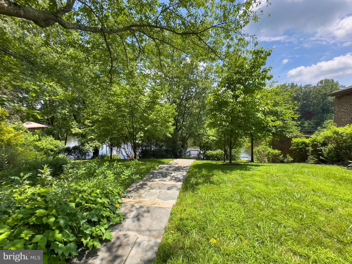 2151 CABOTS POINT LN, RESTON, Virginia 20191, 4 Bedrooms Bedrooms, ,3 BathroomsBathrooms,Residential,For sale,2151 CABOTS POINT LN,VAFX2250028 MLS # VAFX2250028
