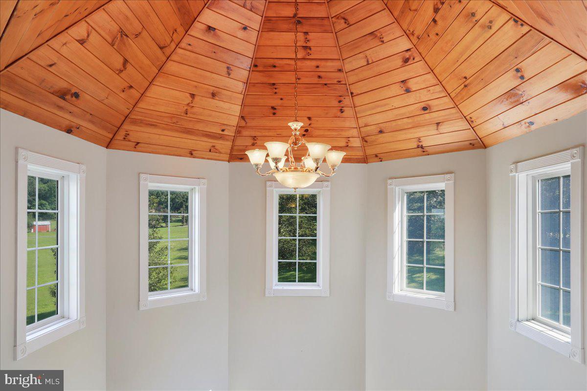 114 MEAGANS RUN RD, WOODSTOCK, Virginia 22664, 3 Bedrooms Bedrooms, ,2 BathroomsBathrooms,Residential,For sale,114 MEAGANS RUN RD,VASH2011794 MLS # VASH2011794