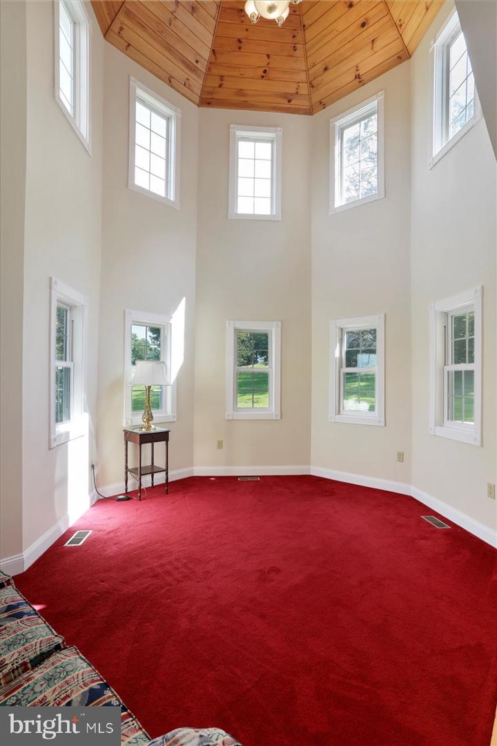 114 MEAGANS RUN RD, WOODSTOCK, Virginia 22664, 3 Bedrooms Bedrooms, ,2 BathroomsBathrooms,Residential,For sale,114 MEAGANS RUN RD,VASH2011794 MLS # VASH2011794