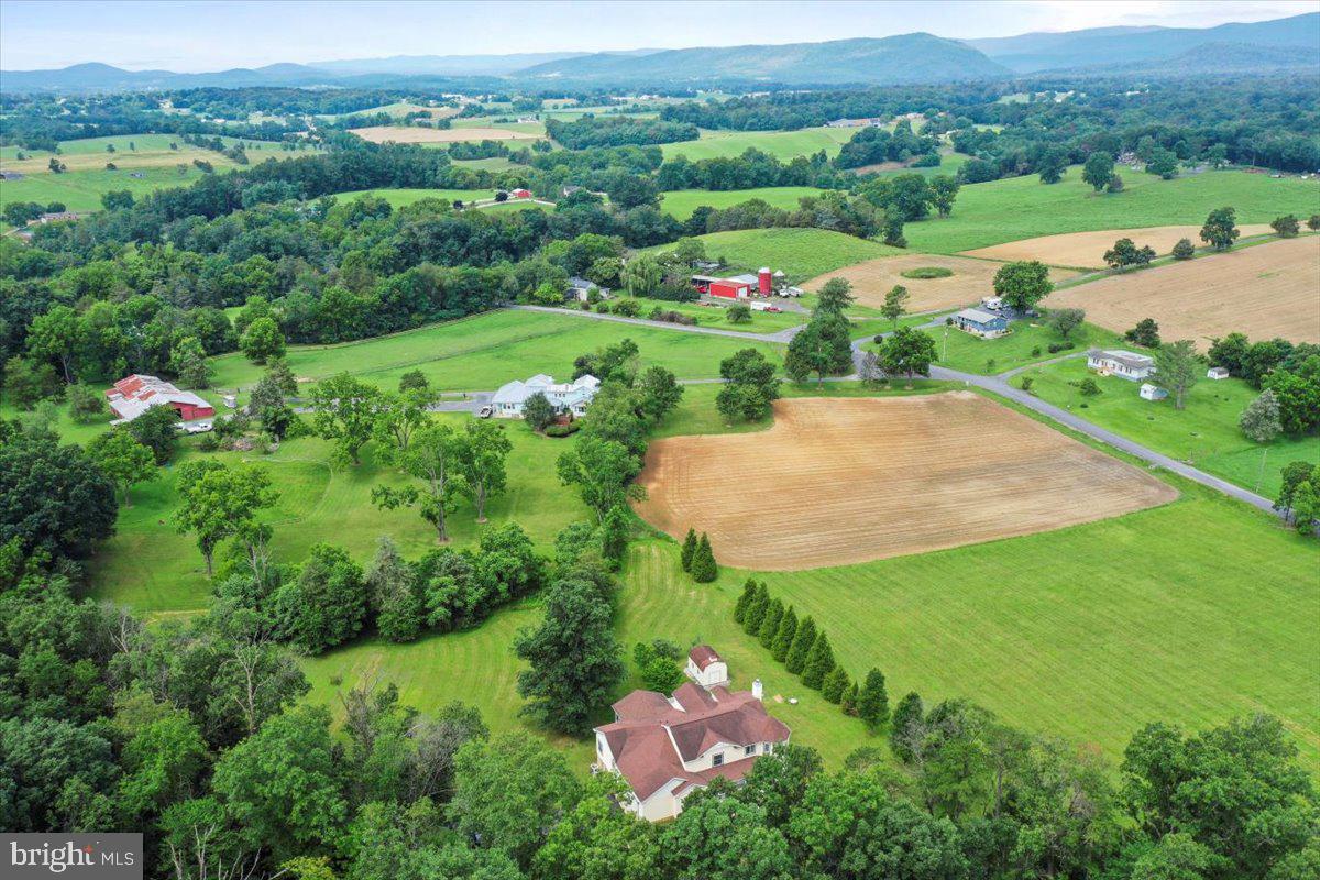 114 MEAGANS RUN RD, WOODSTOCK, Virginia 22664, 3 Bedrooms Bedrooms, ,2 BathroomsBathrooms,Residential,For sale,114 MEAGANS RUN RD,VASH2011794 MLS # VASH2011794
