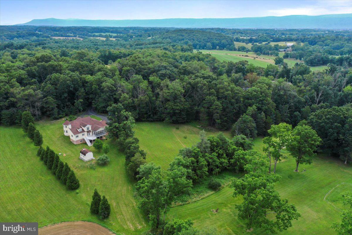 114 MEAGANS RUN RD, WOODSTOCK, Virginia 22664, 3 Bedrooms Bedrooms, ,2 BathroomsBathrooms,Residential,For sale,114 MEAGANS RUN RD,VASH2011794 MLS # VASH2011794