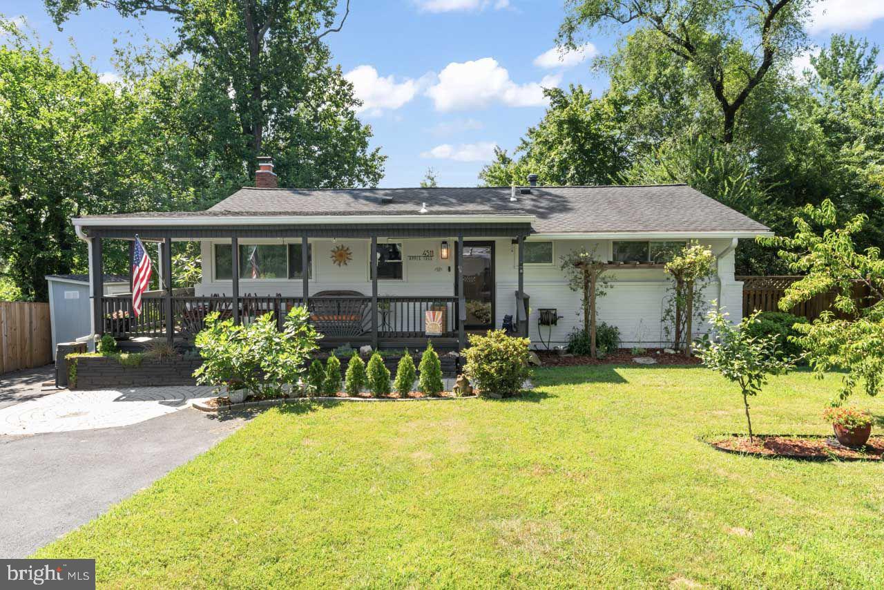 4511 APPLE TREE DR, ALEXANDRIA, Virginia 22310, 4 Bedrooms Bedrooms, ,2 BathroomsBathrooms,Residential,For sale,4511 APPLE TREE DR,VAFX2250154 MLS # VAFX2250154