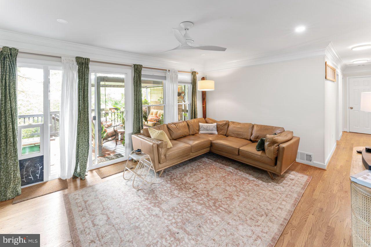 4511 APPLE TREE DR, ALEXANDRIA, Virginia 22310, 4 Bedrooms Bedrooms, ,2 BathroomsBathrooms,Residential,For sale,4511 APPLE TREE DR,VAFX2250154 MLS # VAFX2250154