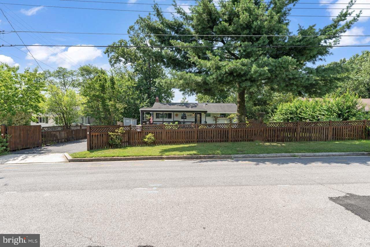 4511 APPLE TREE DR, ALEXANDRIA, Virginia 22310, 4 Bedrooms Bedrooms, ,2 BathroomsBathrooms,Residential,For sale,4511 APPLE TREE DR,VAFX2250154 MLS # VAFX2250154