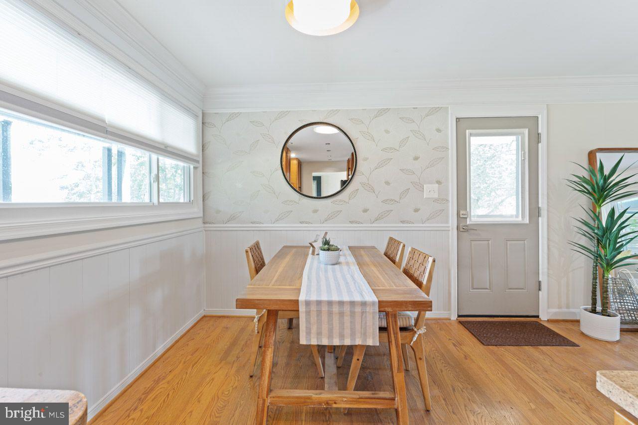 4511 APPLE TREE DR, ALEXANDRIA, Virginia 22310, 4 Bedrooms Bedrooms, ,2 BathroomsBathrooms,Residential,For sale,4511 APPLE TREE DR,VAFX2250154 MLS # VAFX2250154