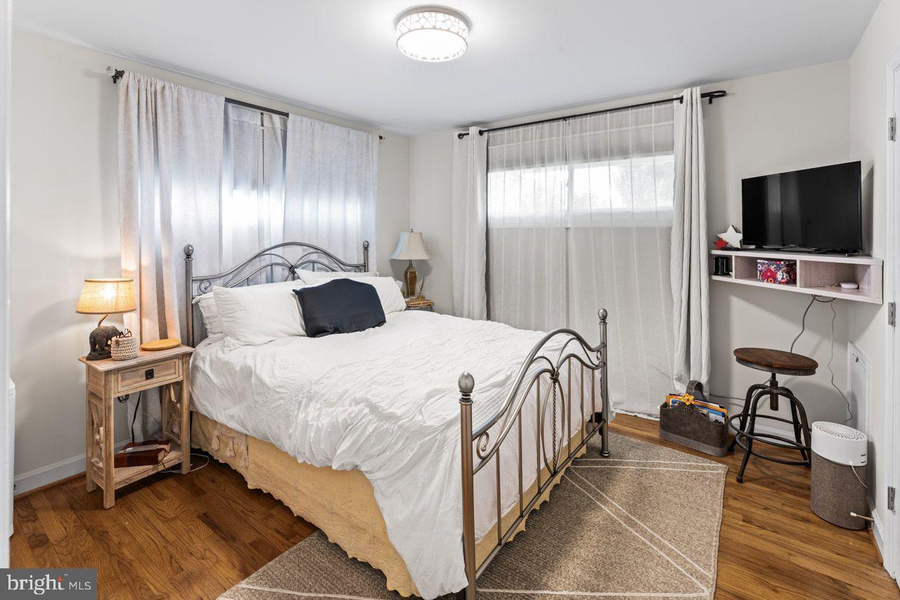 4511 APPLE TREE DR, ALEXANDRIA, Virginia 22310, 4 Bedrooms Bedrooms, ,2 BathroomsBathrooms,Residential,For sale,4511 APPLE TREE DR,VAFX2250154 MLS # VAFX2250154