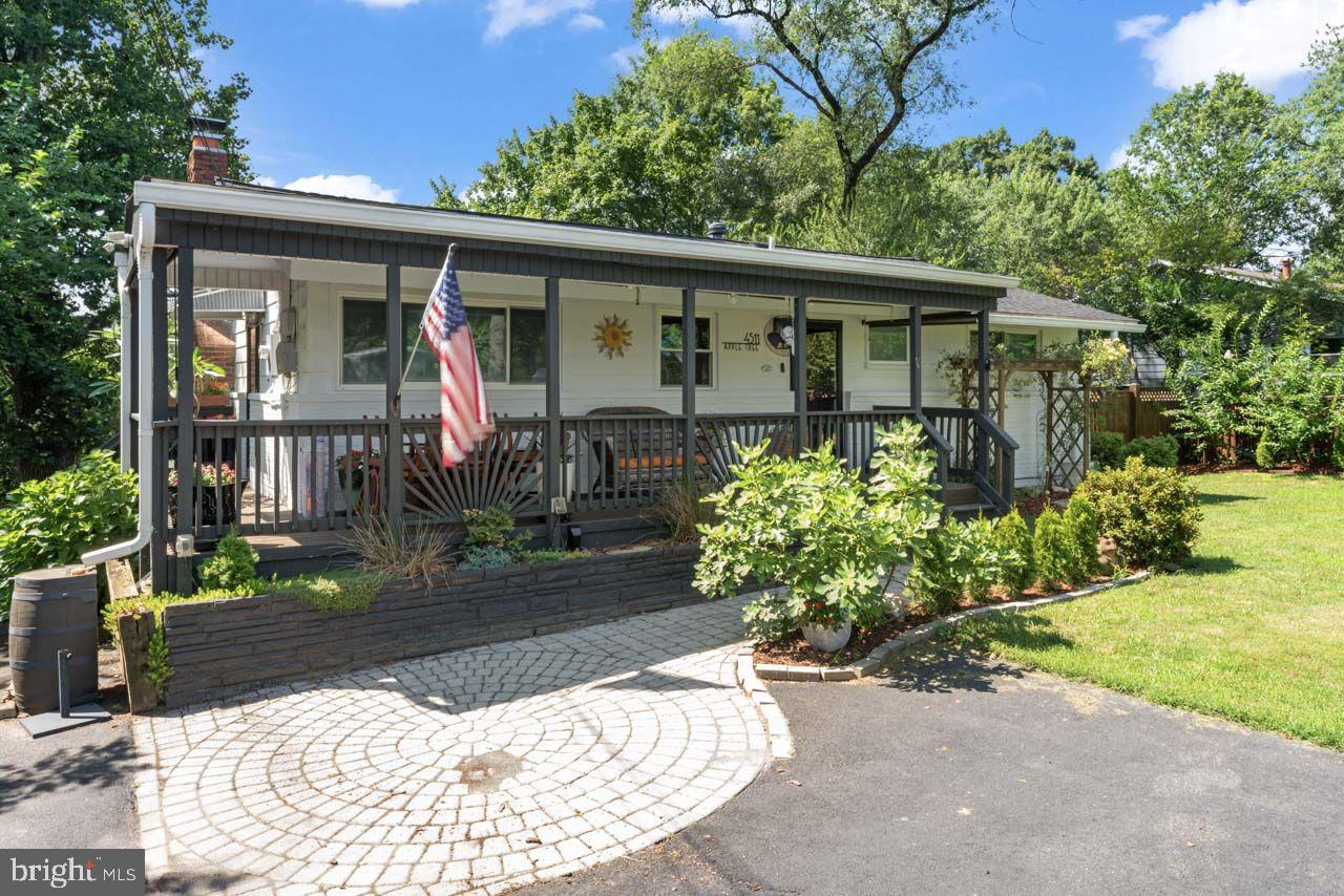 4511 APPLE TREE DR, ALEXANDRIA, Virginia 22310, 4 Bedrooms Bedrooms, ,2 BathroomsBathrooms,Residential,For sale,4511 APPLE TREE DR,VAFX2250154 MLS # VAFX2250154