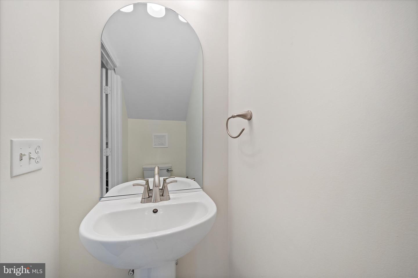 20965 KILLAWOG TER, ASHBURN, Virginia 20147, 3 Bedrooms Bedrooms, ,3 BathroomsBathrooms,Residential,For sale,20965 KILLAWOG TER,VALO2100380 MLS # VALO2100380