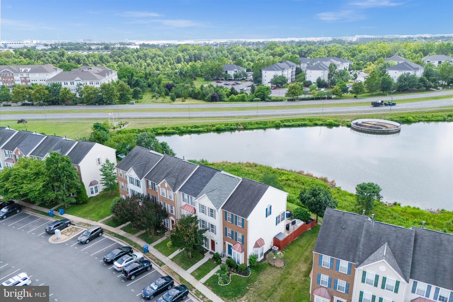 20965 KILLAWOG TER, ASHBURN, Virginia 20147, 3 Bedrooms Bedrooms, ,3 BathroomsBathrooms,Residential,For sale,20965 KILLAWOG TER,VALO2100380 MLS # VALO2100380
