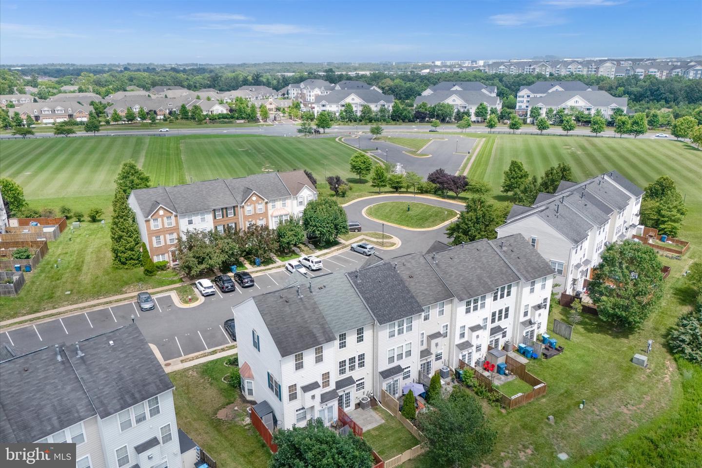 20965 KILLAWOG TER, ASHBURN, Virginia 20147, 3 Bedrooms Bedrooms, ,3 BathroomsBathrooms,Residential,For sale,20965 KILLAWOG TER,VALO2100380 MLS # VALO2100380