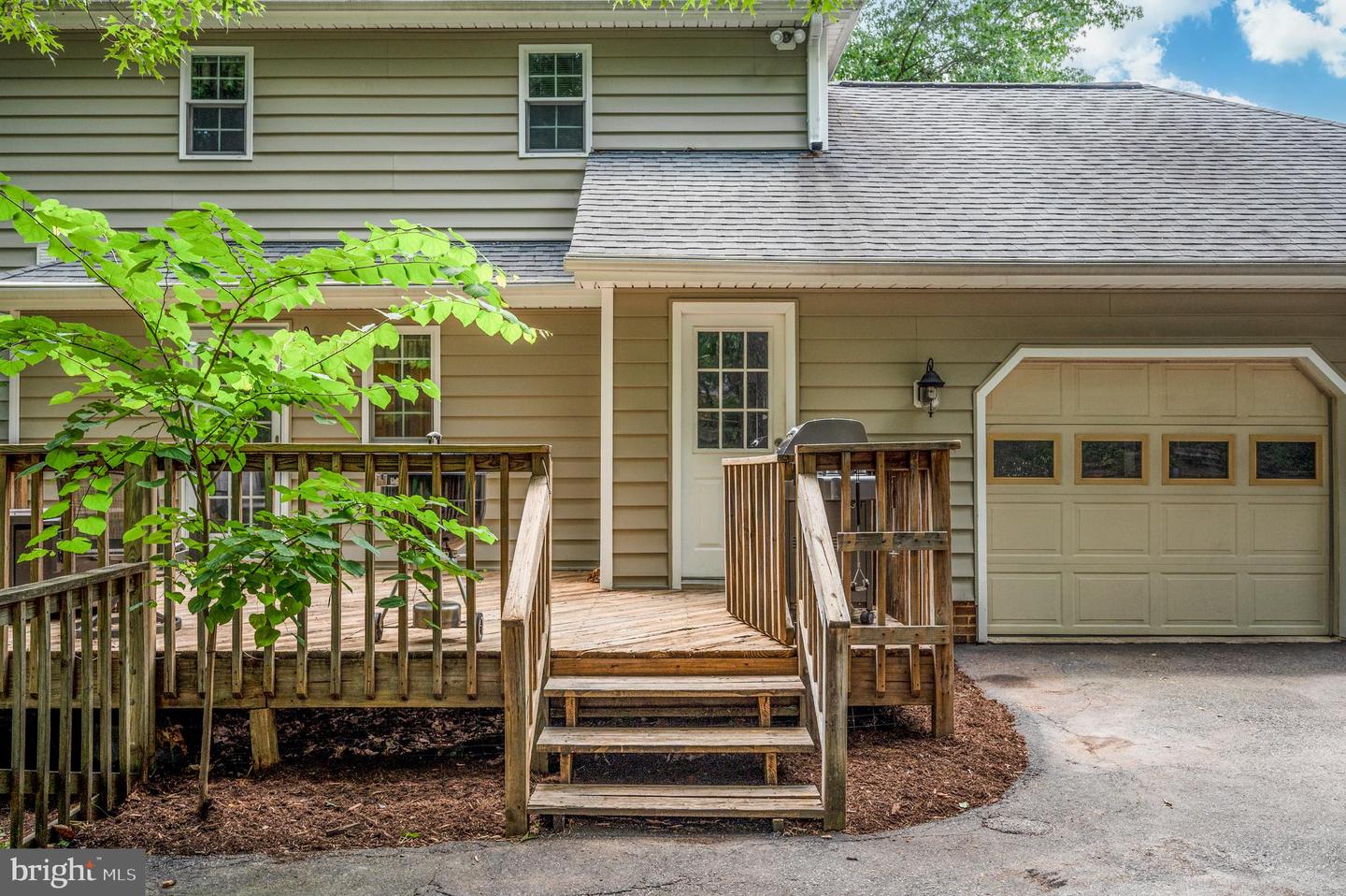 15 TALLY HO DR, FREDERICKSBURG, Virginia 22405, 4 Bedrooms Bedrooms, 13 Rooms Rooms,2 BathroomsBathrooms,Residential,For sale,15 TALLY HO DR,VAST2040224 MLS # VAST2040224