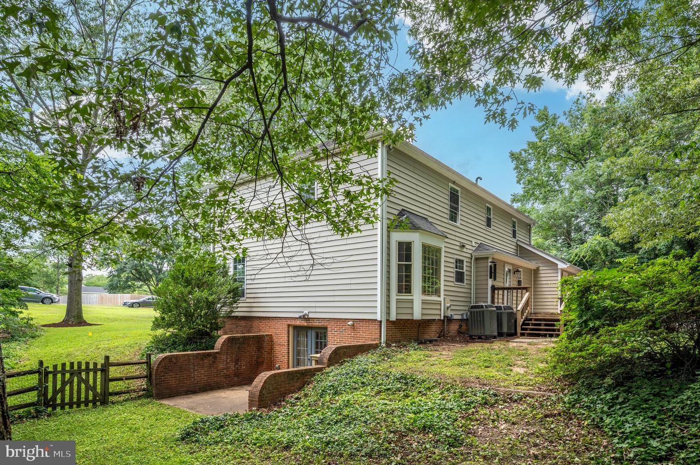 15 TALLY HO DR, FREDERICKSBURG, Virginia 22405, 4 Bedrooms Bedrooms, 13 Rooms Rooms,2 BathroomsBathrooms,Residential,For sale,15 TALLY HO DR,VAST2040224 MLS # VAST2040224