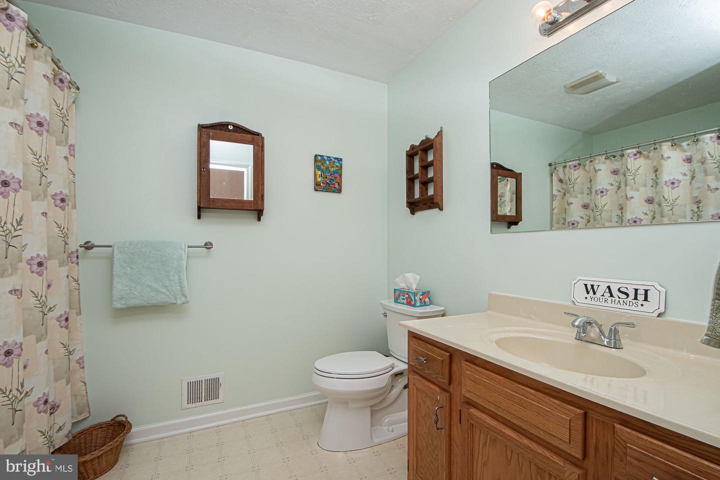 75 WESTMINSTER DR, FRONT ROYAL, Virginia 22630, 3 Bedrooms Bedrooms, ,2 BathroomsBathrooms,Residential,For sale,75 WESTMINSTER DR,VAWR2011574 MLS # VAWR2011574