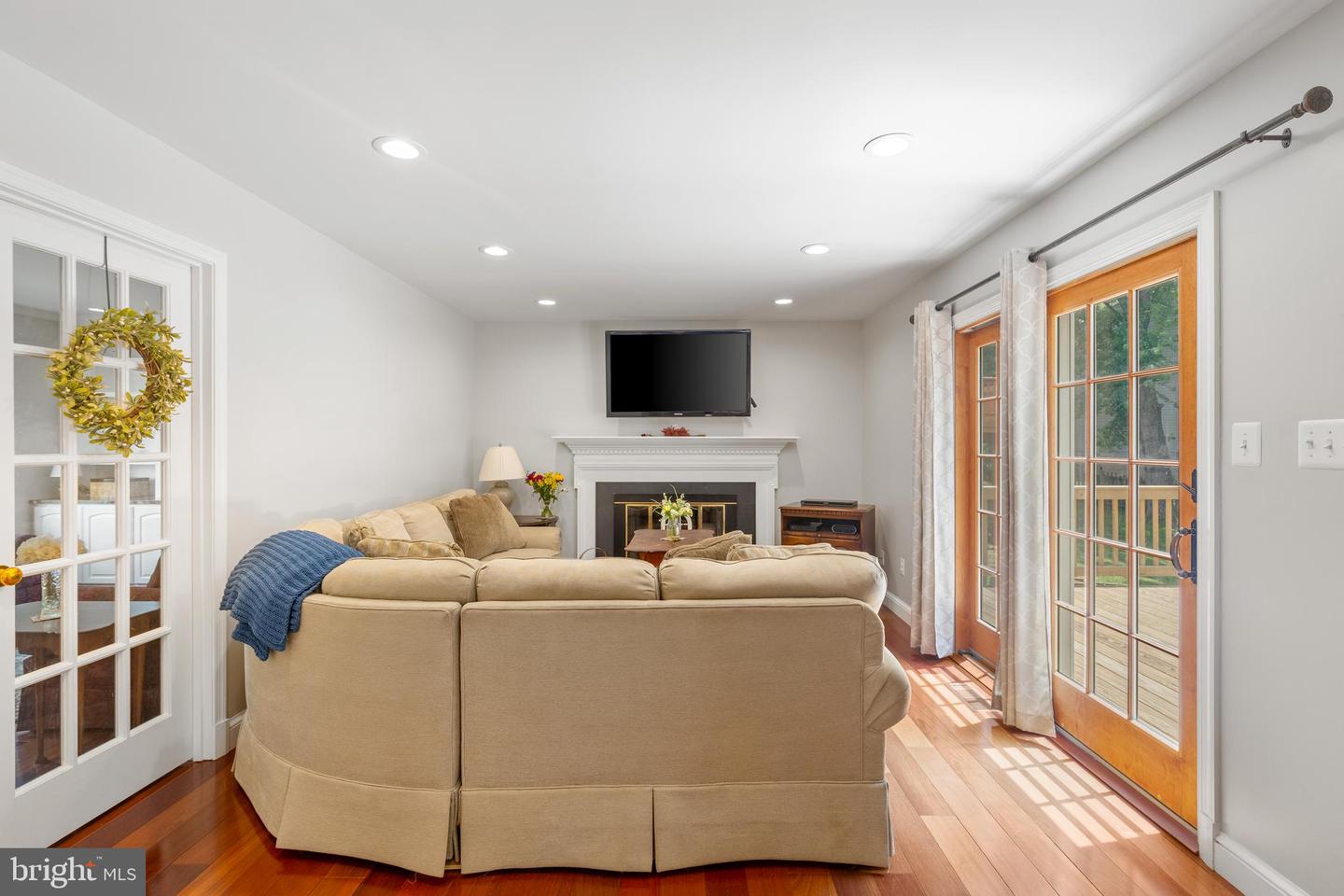 12237 OX HILL RD, FAIRFAX, Virginia 22033, 4 Bedrooms Bedrooms, ,2 BathroomsBathrooms,Residential,For sale,12237 OX HILL RD,VAFX2250498 MLS # VAFX2250498