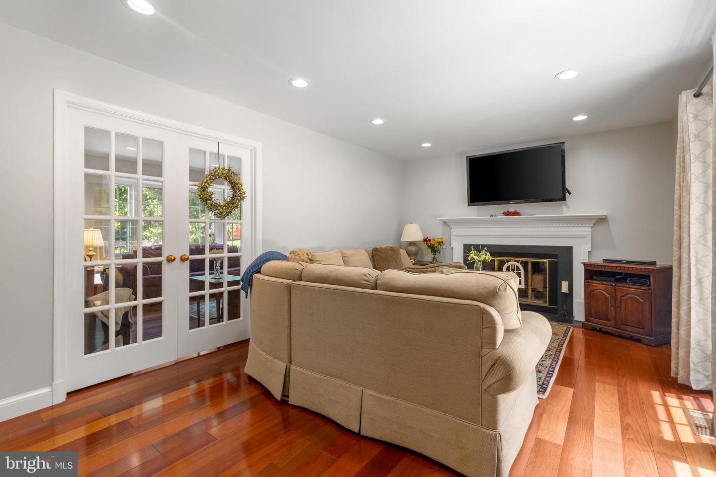 12237 OX HILL RD, FAIRFAX, Virginia 22033, 4 Bedrooms Bedrooms, ,2 BathroomsBathrooms,Residential,For sale,12237 OX HILL RD,VAFX2250498 MLS # VAFX2250498