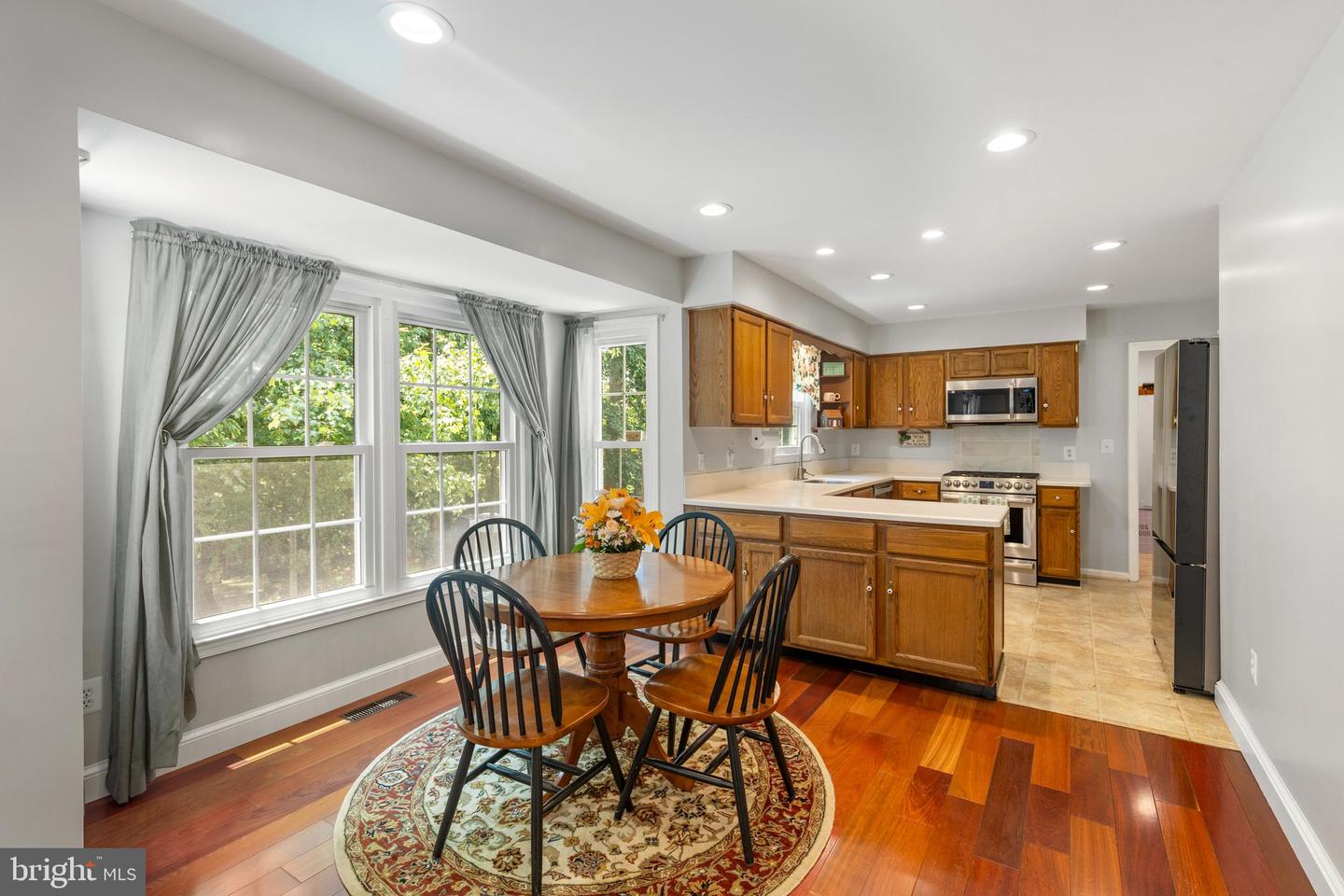 12237 OX HILL RD, FAIRFAX, Virginia 22033, 4 Bedrooms Bedrooms, ,2 BathroomsBathrooms,Residential,For sale,12237 OX HILL RD,VAFX2250498 MLS # VAFX2250498