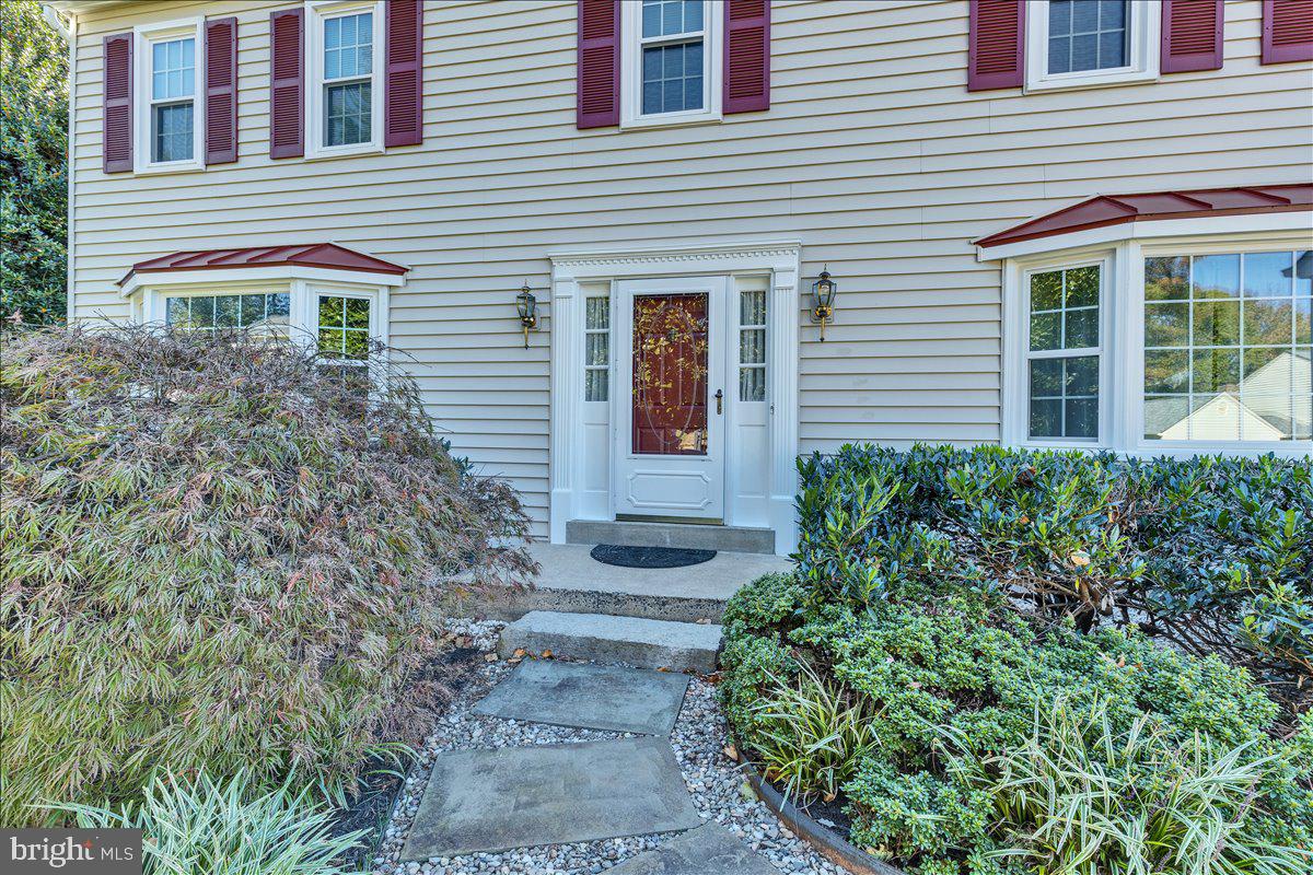 12237 OX HILL RD, FAIRFAX, Virginia 22033, 4 Bedrooms Bedrooms, ,2 BathroomsBathrooms,Residential,For sale,12237 OX HILL RD,VAFX2250498 MLS # VAFX2250498