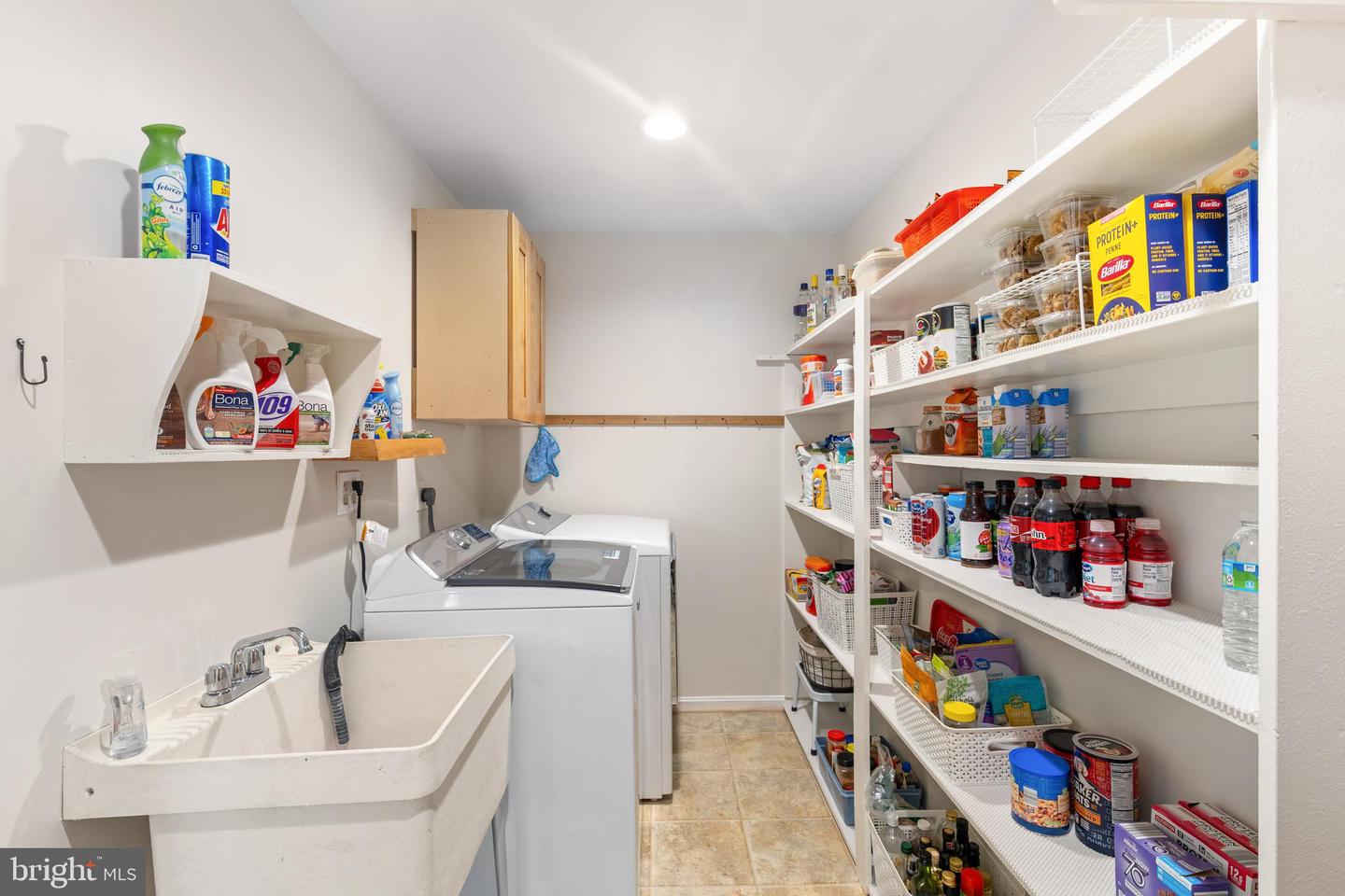 12237 OX HILL RD, FAIRFAX, Virginia 22033, 4 Bedrooms Bedrooms, ,2 BathroomsBathrooms,Residential,For sale,12237 OX HILL RD,VAFX2250498 MLS # VAFX2250498