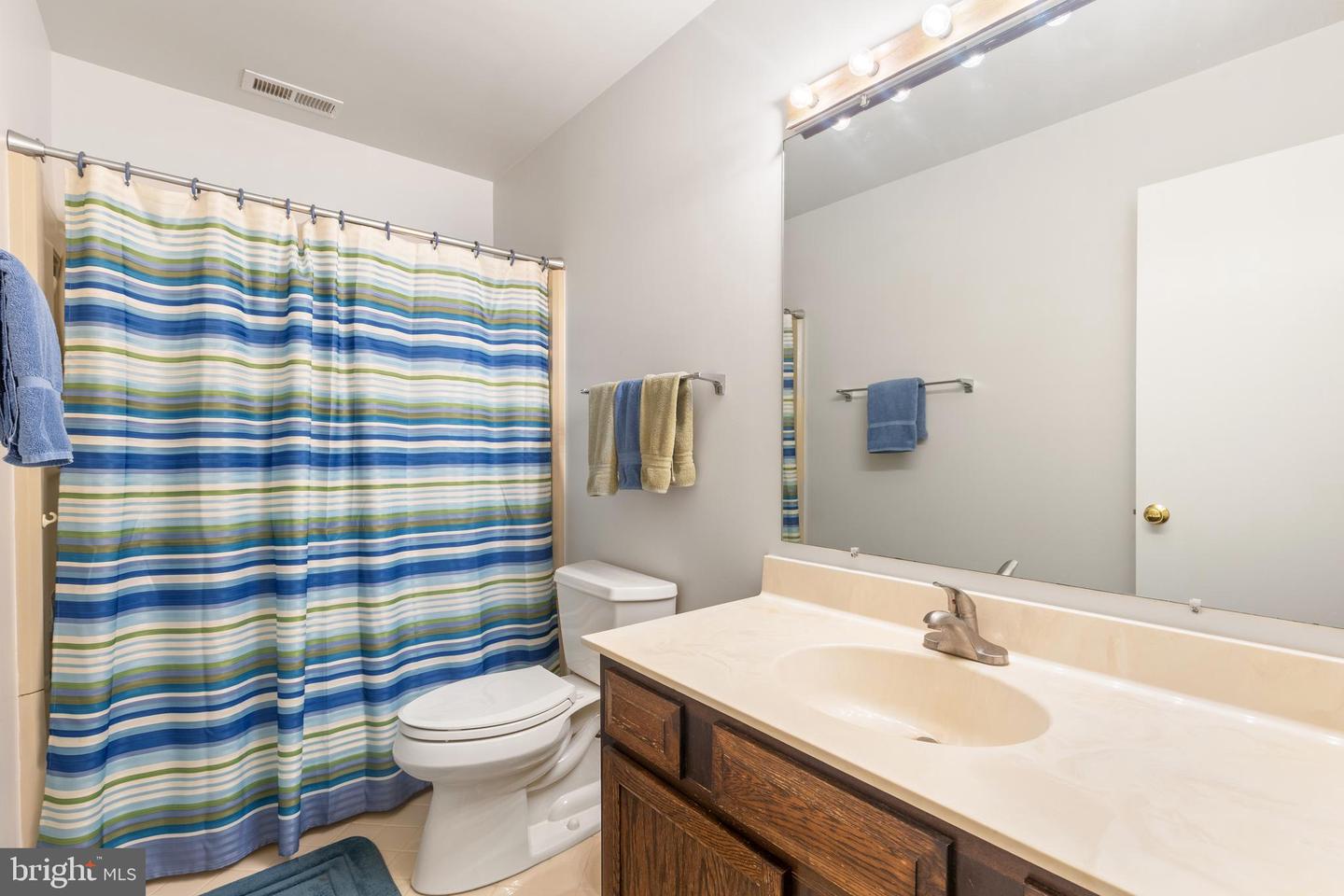 12237 OX HILL RD, FAIRFAX, Virginia 22033, 4 Bedrooms Bedrooms, ,2 BathroomsBathrooms,Residential,For sale,12237 OX HILL RD,VAFX2250498 MLS # VAFX2250498