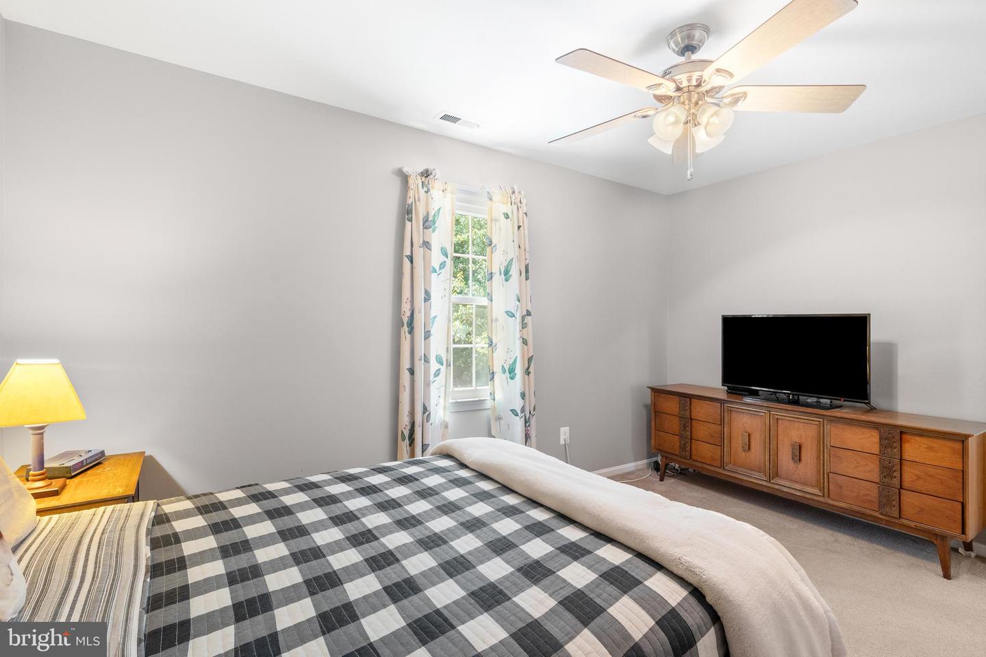 12237 OX HILL RD, FAIRFAX, Virginia 22033, 4 Bedrooms Bedrooms, ,2 BathroomsBathrooms,Residential,For sale,12237 OX HILL RD,VAFX2250498 MLS # VAFX2250498
