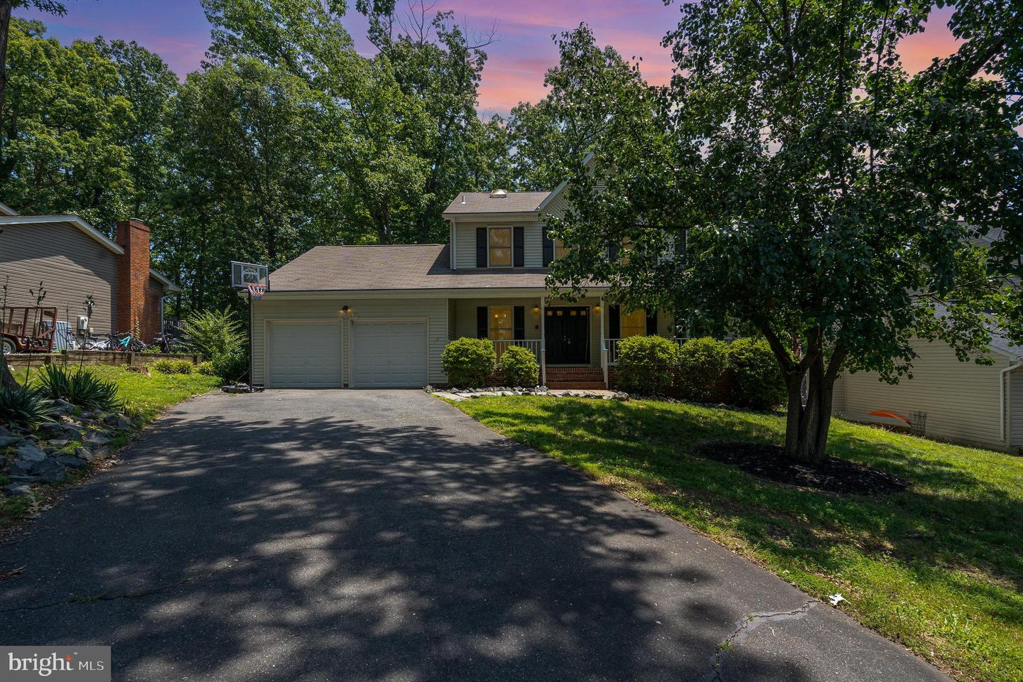1031 HARBOUR DR, STAFFORD, Virginia 22554, 4 Bedrooms Bedrooms, 15 Rooms Rooms,2 BathroomsBathrooms,Residential,For sale,1031 HARBOUR DR,VAST2040248 MLS # VAST2040248