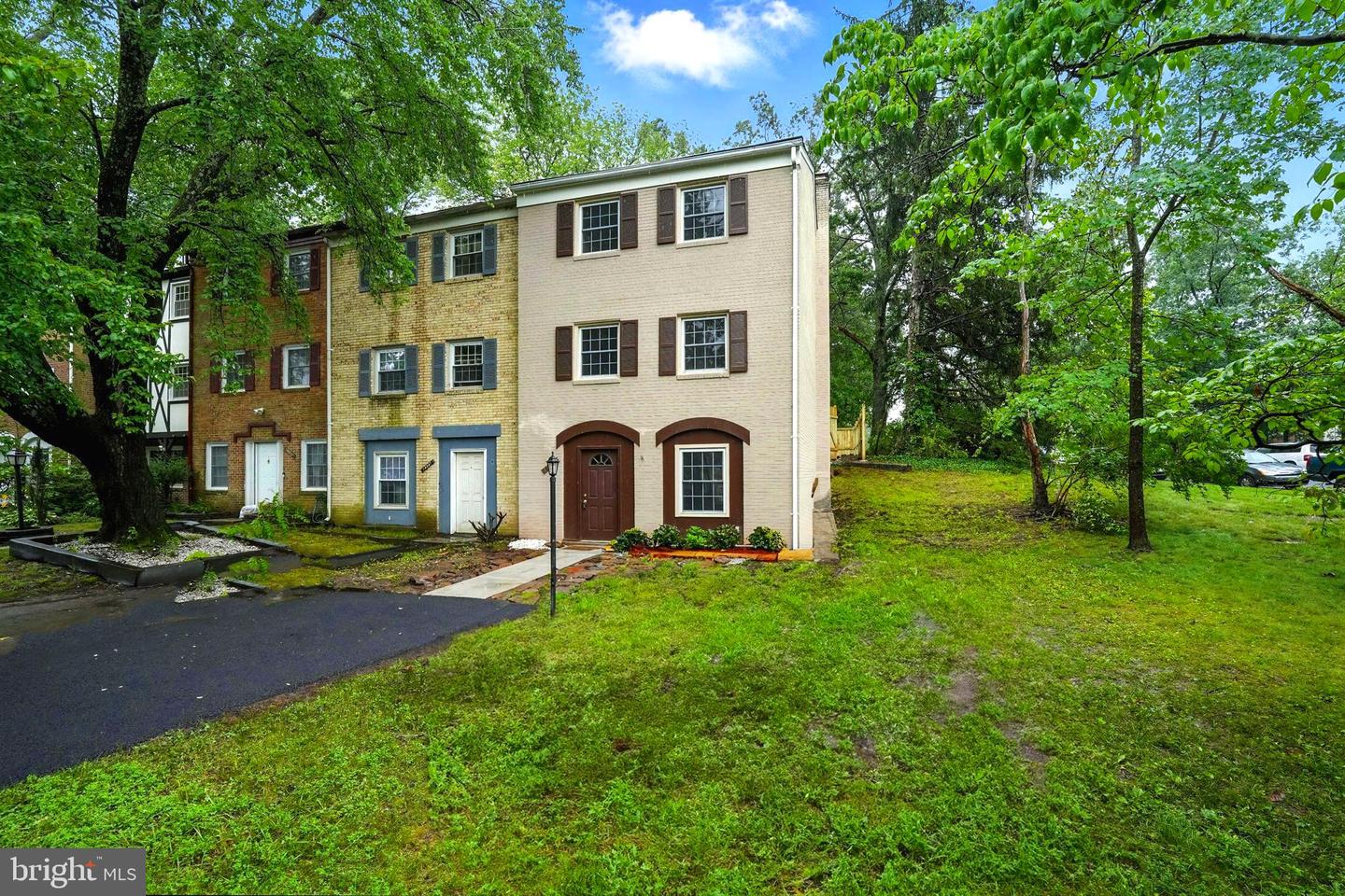 14839 HOXTON SQ, CENTREVILLE, Virginia 20120, 3 Bedrooms Bedrooms, ,3 BathroomsBathrooms,Residential,For sale,14839 HOXTON SQ,VAFX2251544 MLS # VAFX2251544