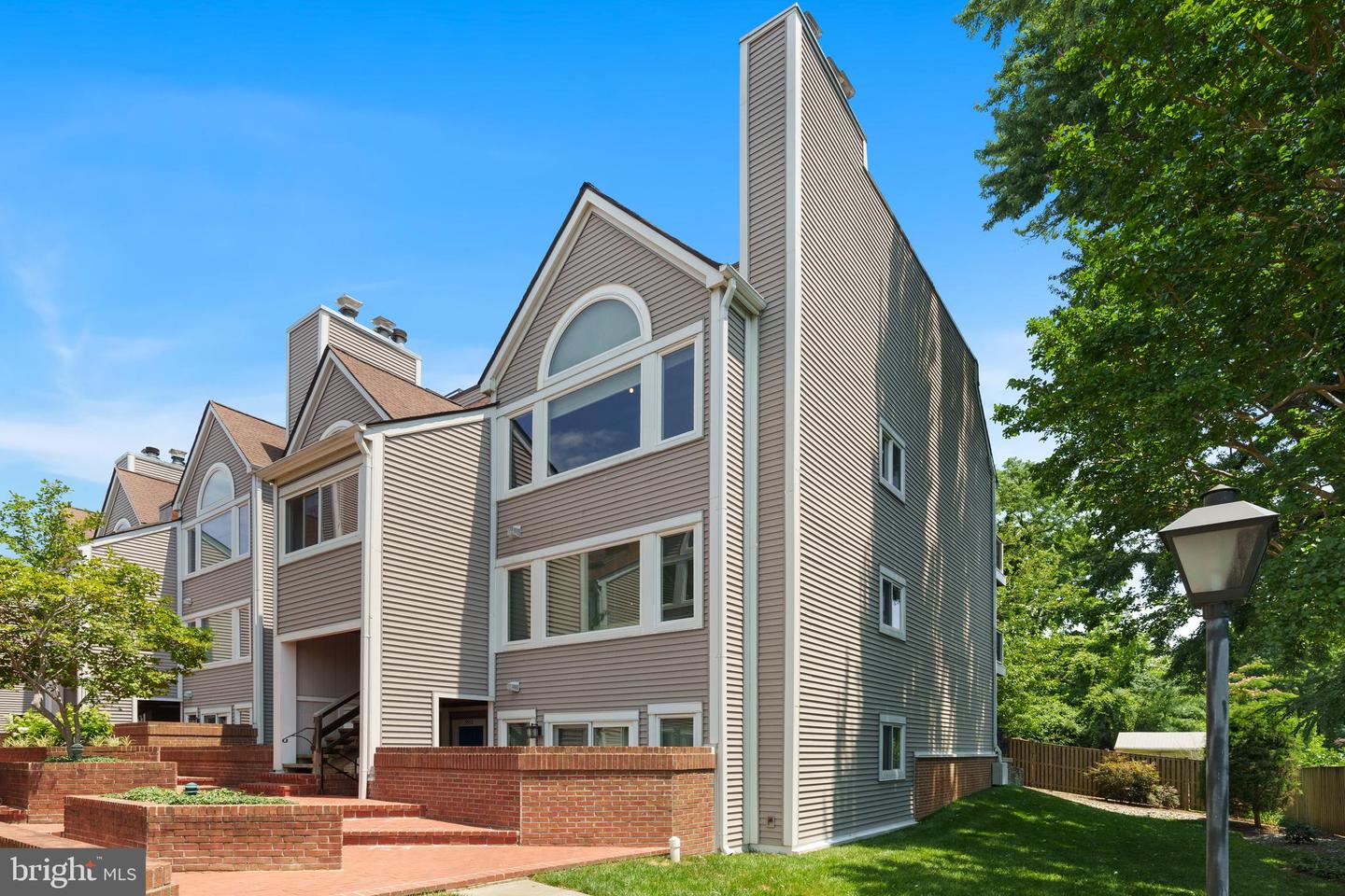 5560 LANGSTON BLVD #63-E, ARLINGTON, Virginia 22207, 2 Bedrooms Bedrooms, ,2 BathroomsBathrooms,Residential,For sale,5560 LANGSTON BLVD #63-E,VAAR2059936 MLS # VAAR2059936