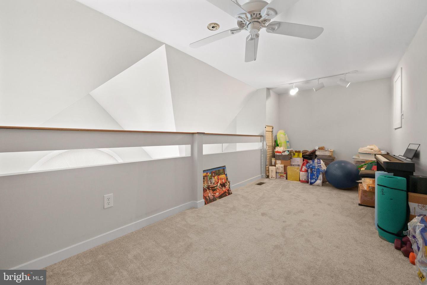 5560 LANGSTON BLVD #63-E, ARLINGTON, Virginia 22207, 2 Bedrooms Bedrooms, ,2 BathroomsBathrooms,Residential,For sale,5560 LANGSTON BLVD #63-E,VAAR2059936 MLS # VAAR2059936