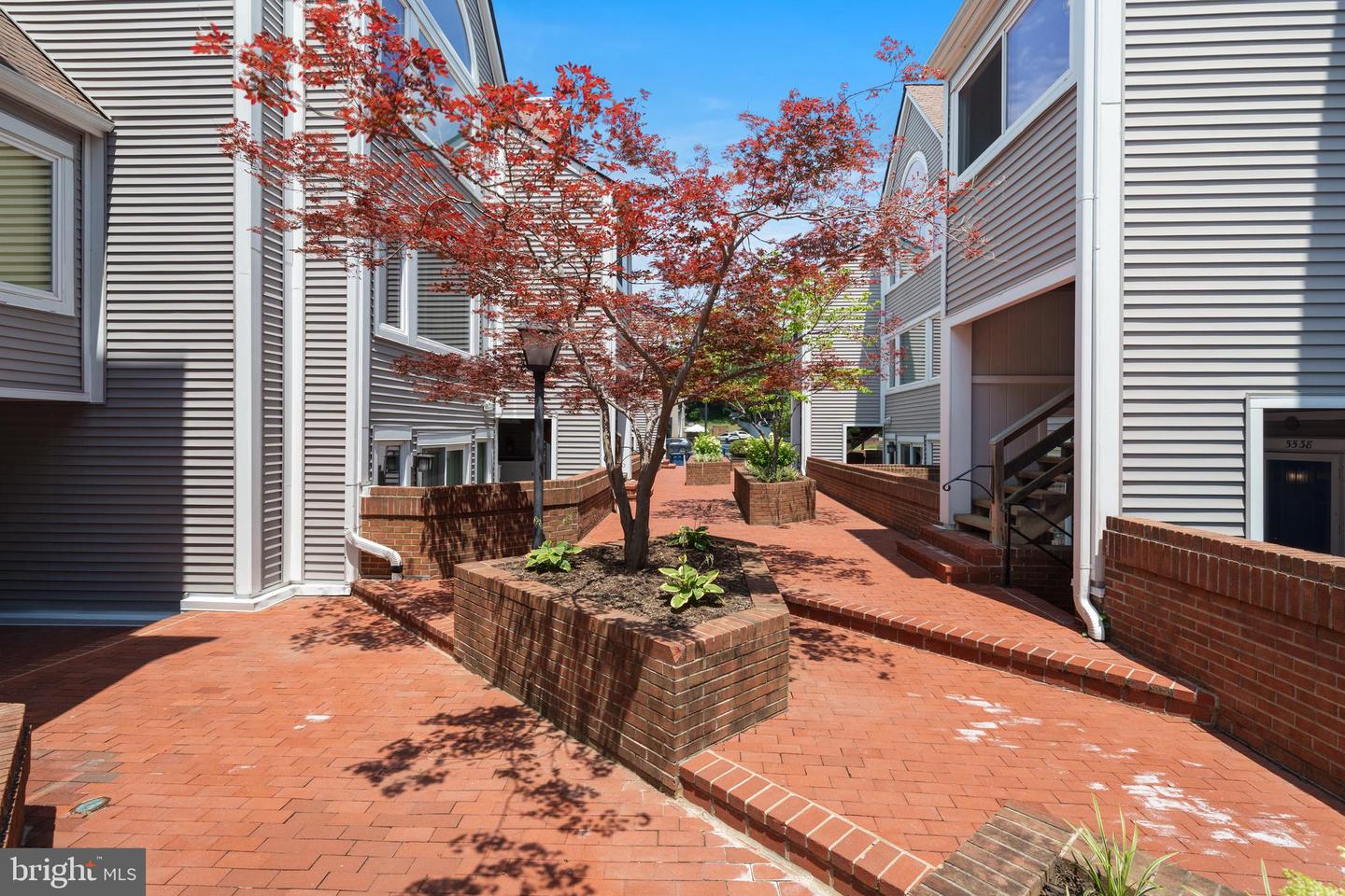 5560 LANGSTON BLVD #63-E, ARLINGTON, Virginia 22207, 2 Bedrooms Bedrooms, ,2 BathroomsBathrooms,Residential,For sale,5560 LANGSTON BLVD #63-E,VAAR2059936 MLS # VAAR2059936