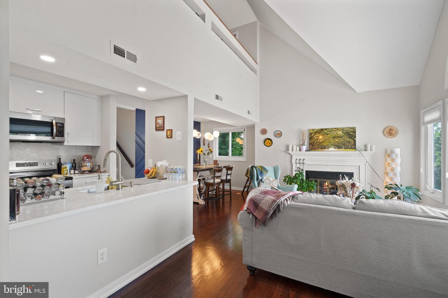 5560 LANGSTON BLVD #63-E, ARLINGTON, Virginia 22207, 2 Bedrooms Bedrooms, ,2 BathroomsBathrooms,Residential,For sale,5560 LANGSTON BLVD #63-E,VAAR2059936 MLS # VAAR2059936
