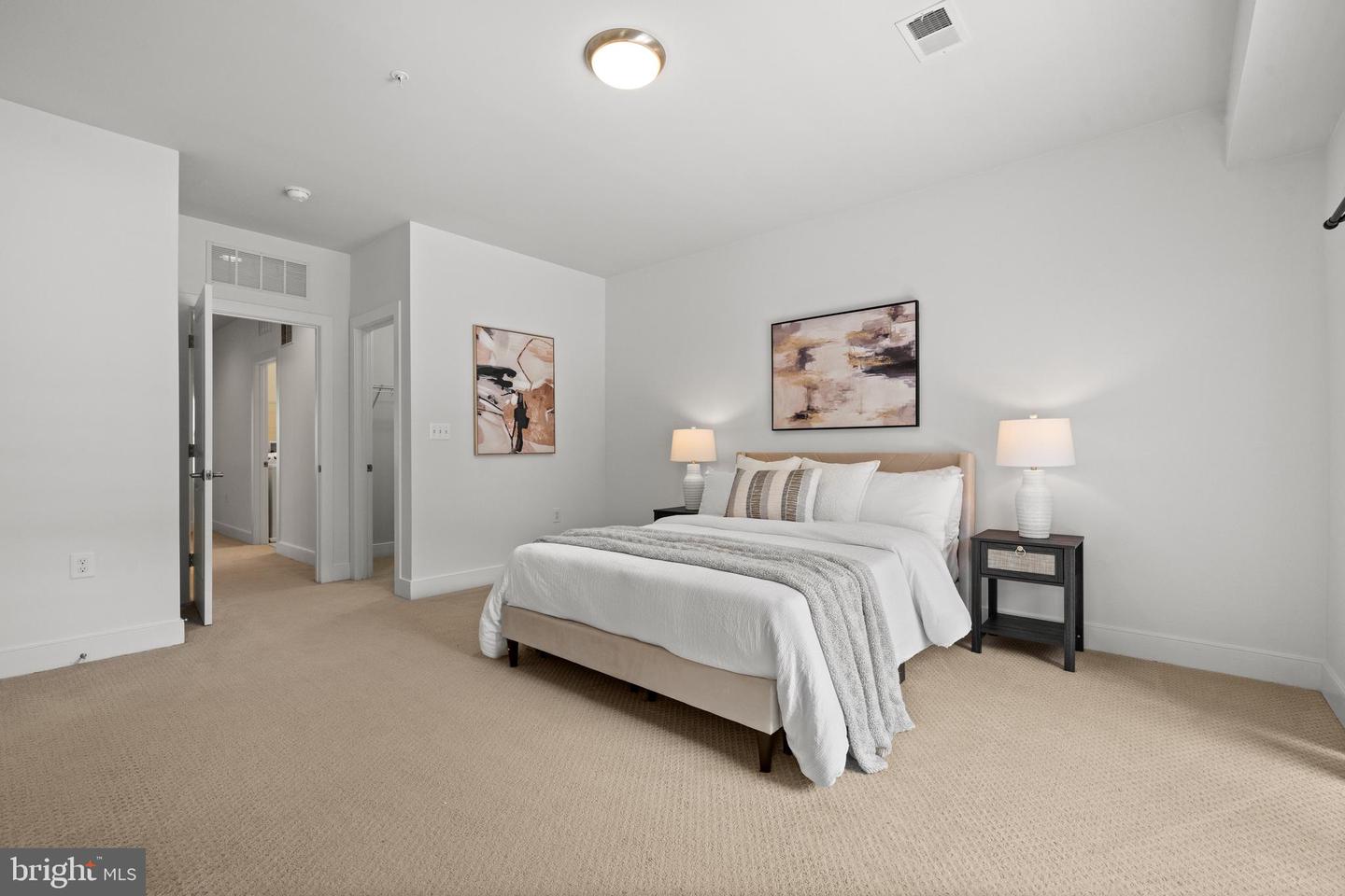 1907 MAIN LINE BLVD #101, ALEXANDRIA, Virginia 22301, 3 Bedrooms Bedrooms, ,2 BathroomsBathrooms,Residential,For sale,1907 MAIN LINE BLVD #101,VAAX2046976 MLS # VAAX2046976