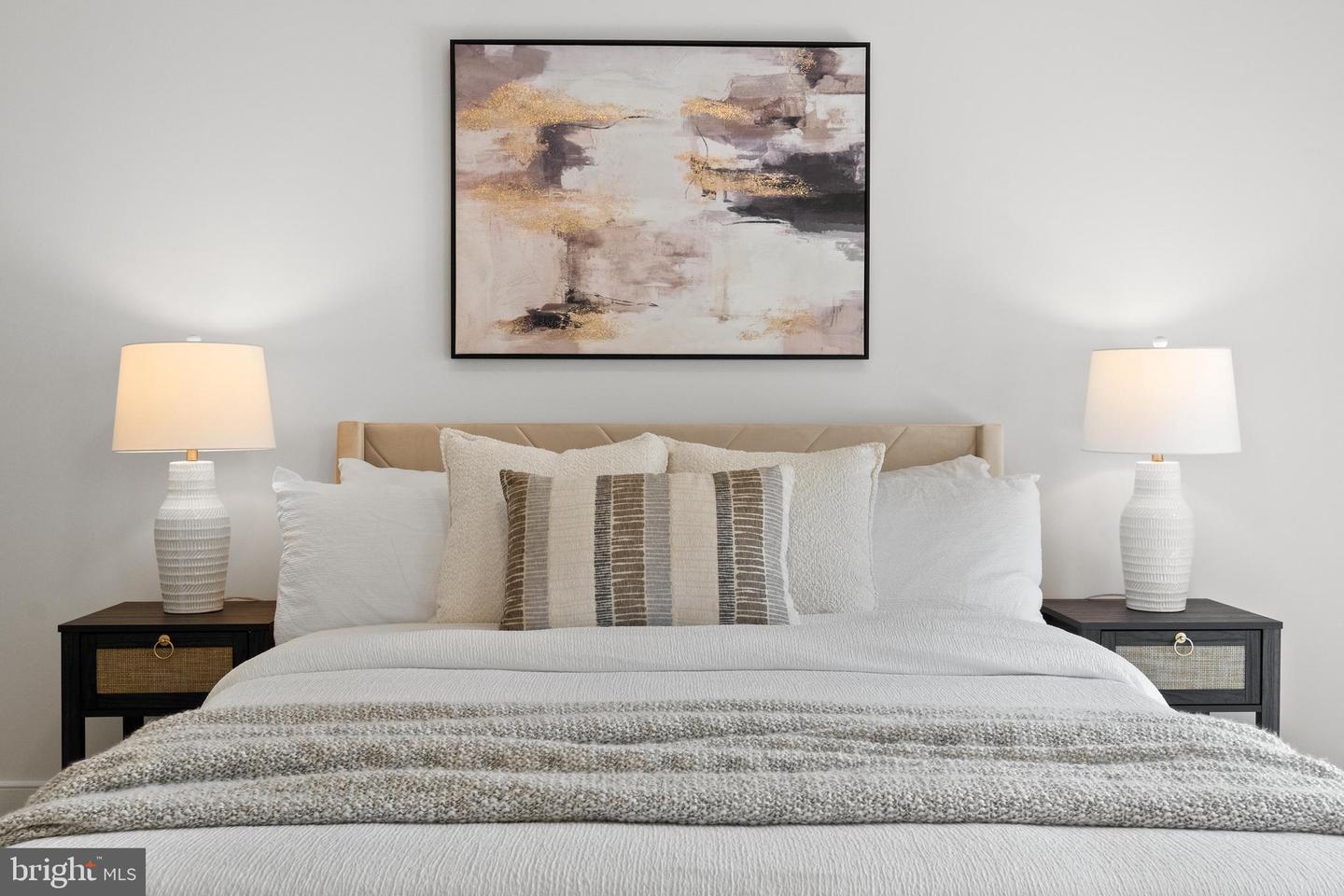 1907 MAIN LINE BLVD #101, ALEXANDRIA, Virginia 22301, 3 Bedrooms Bedrooms, ,2 BathroomsBathrooms,Residential,For sale,1907 MAIN LINE BLVD #101,VAAX2046976 MLS # VAAX2046976