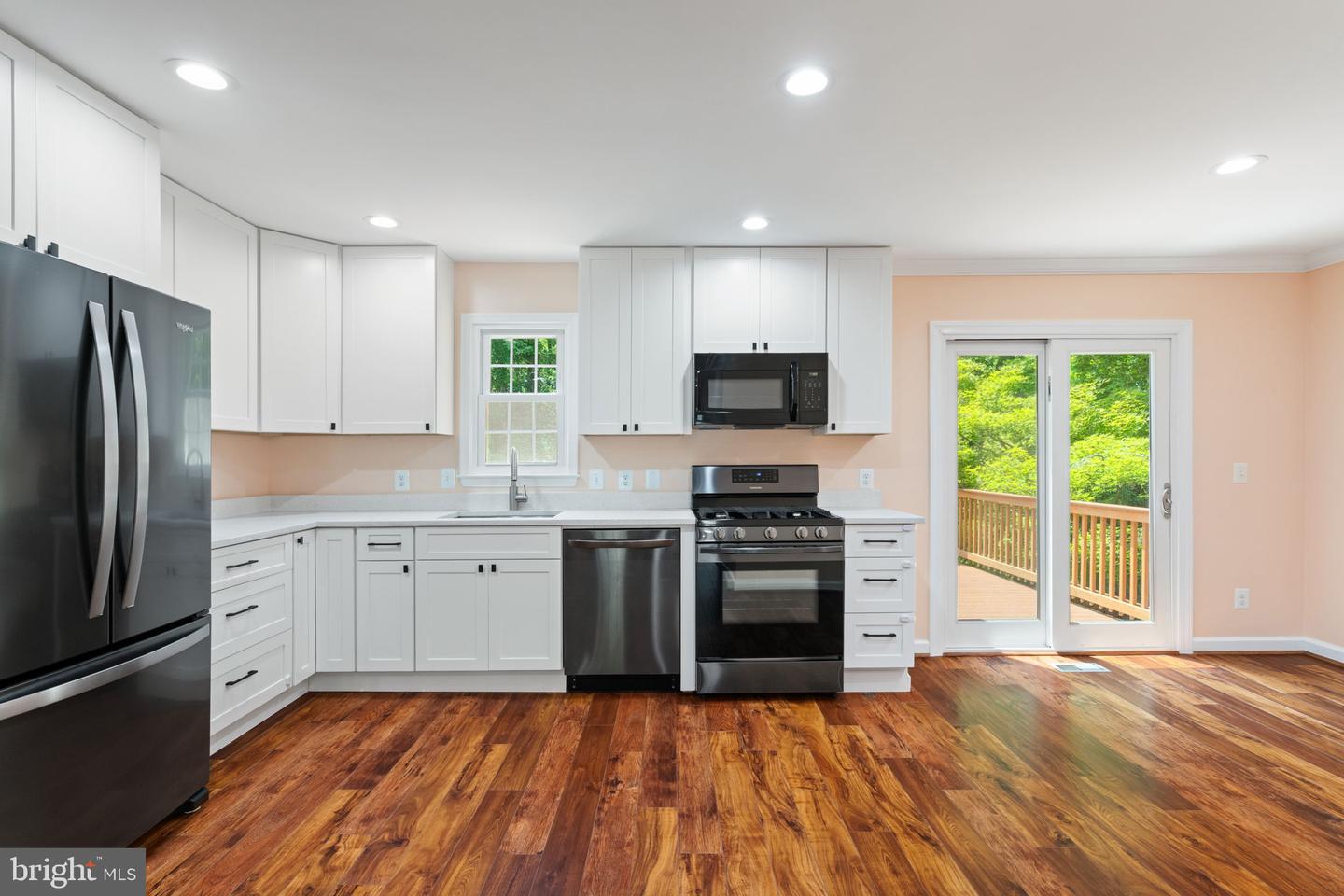 8281 CLIFTON FARM CT, ALEXANDRIA, Virginia 22306, 3 Bedrooms Bedrooms, 3 Rooms Rooms,3 BathroomsBathrooms,Residential,For sale,8281 CLIFTON FARM CT,VAFX2252338 MLS # VAFX2252338