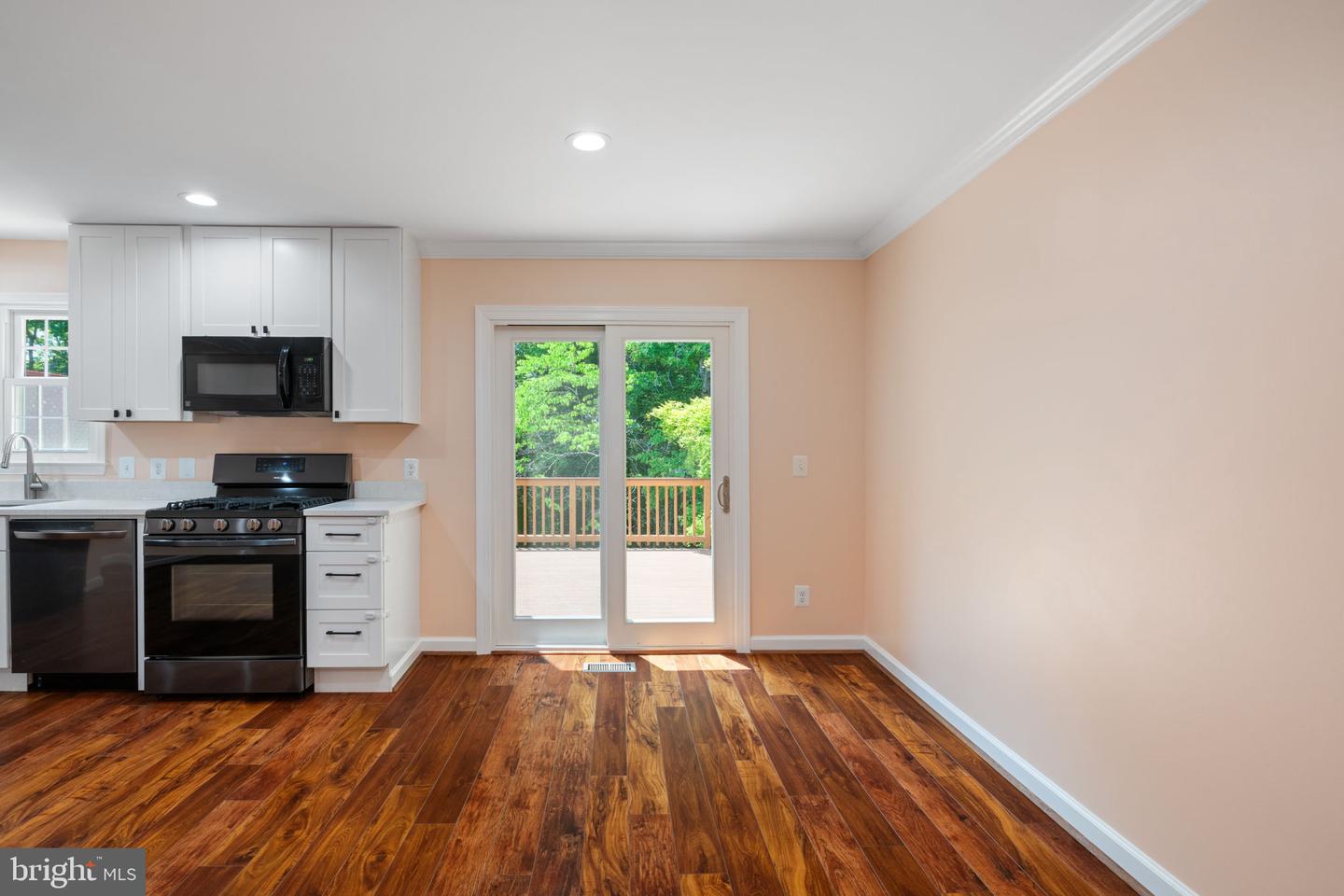 8281 CLIFTON FARM CT, ALEXANDRIA, Virginia 22306, 3 Bedrooms Bedrooms, 3 Rooms Rooms,3 BathroomsBathrooms,Residential,For sale,8281 CLIFTON FARM CT,VAFX2252338 MLS # VAFX2252338