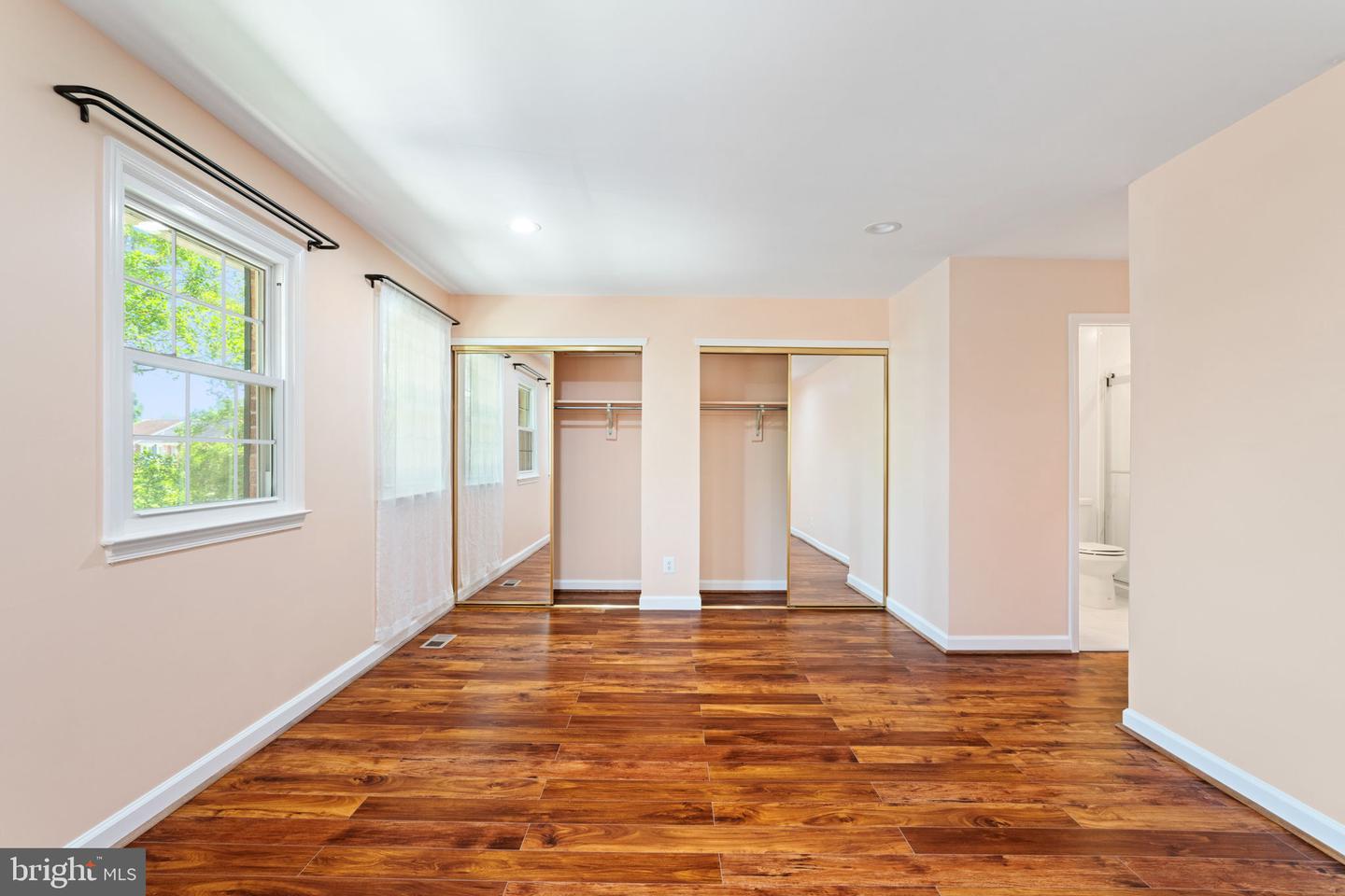 8281 CLIFTON FARM CT, ALEXANDRIA, Virginia 22306, 3 Bedrooms Bedrooms, 3 Rooms Rooms,3 BathroomsBathrooms,Residential,For sale,8281 CLIFTON FARM CT,VAFX2252338 MLS # VAFX2252338