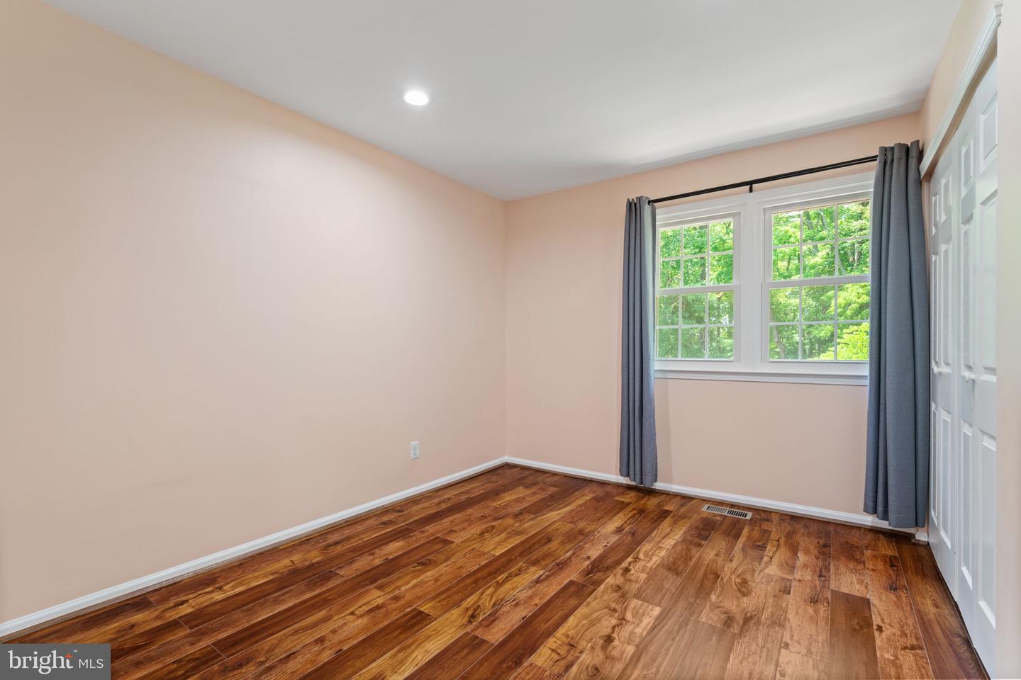 8281 CLIFTON FARM CT, ALEXANDRIA, Virginia 22306, 3 Bedrooms Bedrooms, 3 Rooms Rooms,3 BathroomsBathrooms,Residential,For sale,8281 CLIFTON FARM CT,VAFX2252338 MLS # VAFX2252338