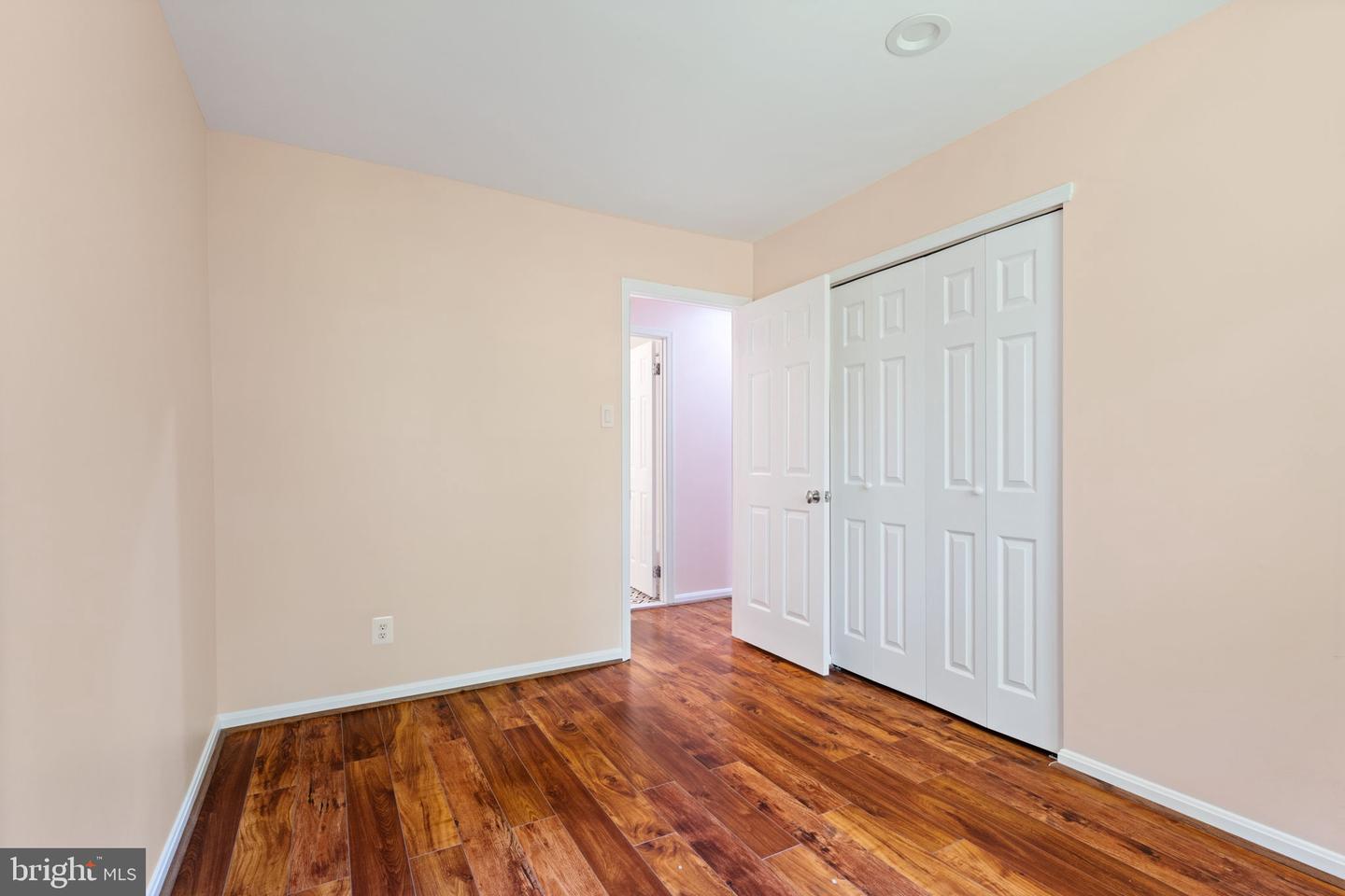 8281 CLIFTON FARM CT, ALEXANDRIA, Virginia 22306, 3 Bedrooms Bedrooms, 3 Rooms Rooms,3 BathroomsBathrooms,Residential,For sale,8281 CLIFTON FARM CT,VAFX2252338 MLS # VAFX2252338