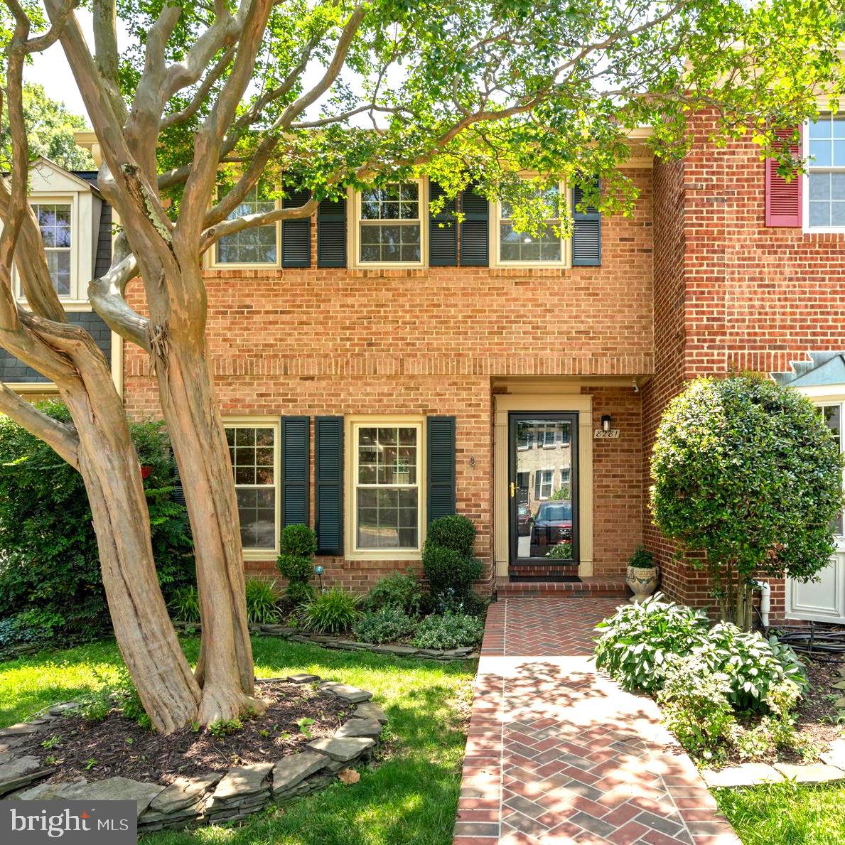8281 CLIFTON FARM CT, ALEXANDRIA, Virginia 22306, 3 Bedrooms Bedrooms, 3 Rooms Rooms,3 BathroomsBathrooms,Residential,For sale,8281 CLIFTON FARM CT,VAFX2252338 MLS # VAFX2252338