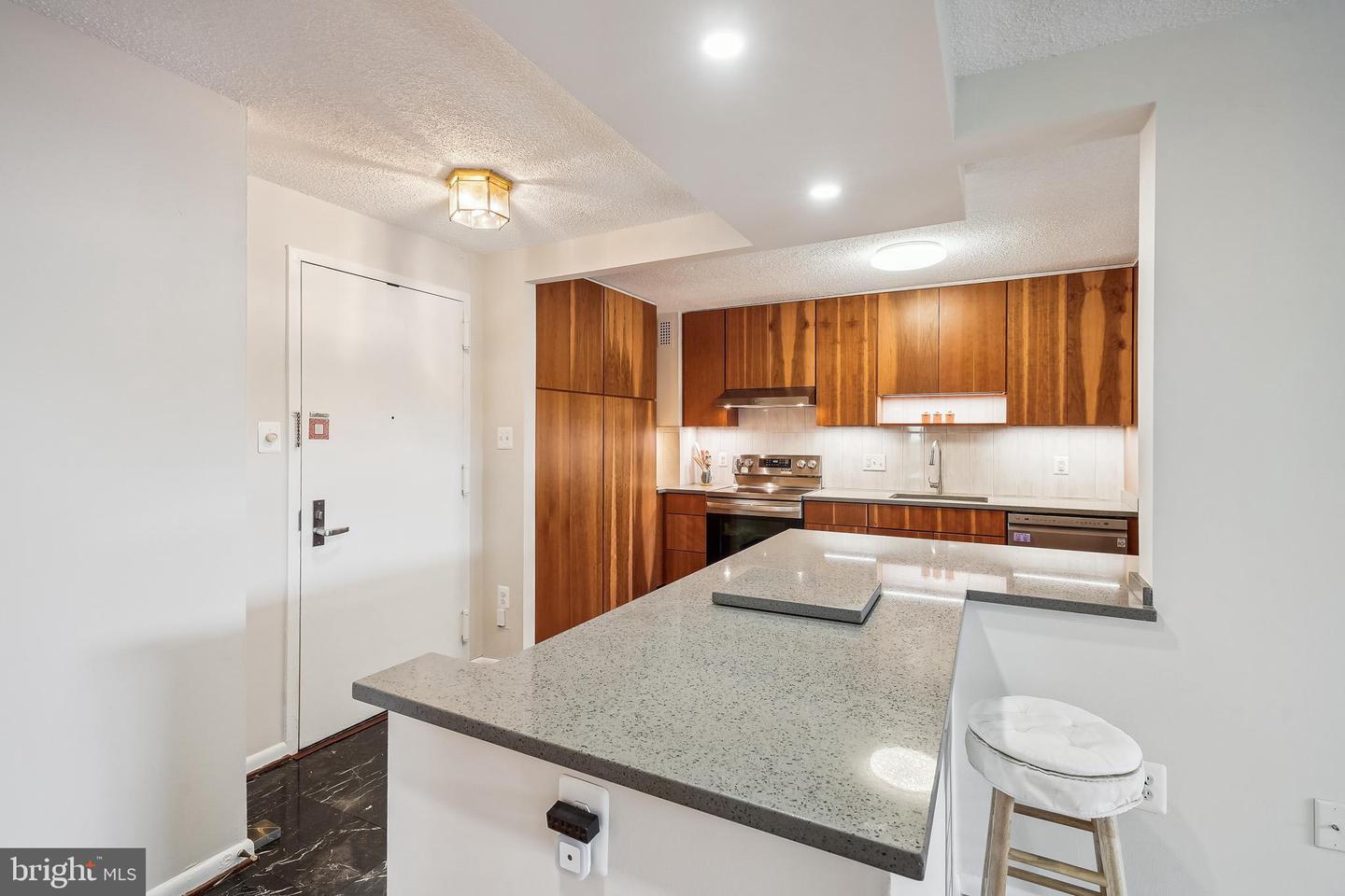 200 N PICKETT ST #108, ALEXANDRIA, Virginia 22304, 2 Bedrooms Bedrooms, ,2 BathroomsBathrooms,Residential,For sale,200 N PICKETT ST #108,VAAX2047004 MLS # VAAX2047004
