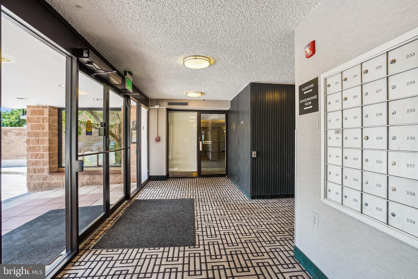 200 N PICKETT ST #108, ALEXANDRIA, Virginia 22304, 2 Bedrooms Bedrooms, ,2 BathroomsBathrooms,Residential,For sale,200 N PICKETT ST #108,VAAX2047004 MLS # VAAX2047004