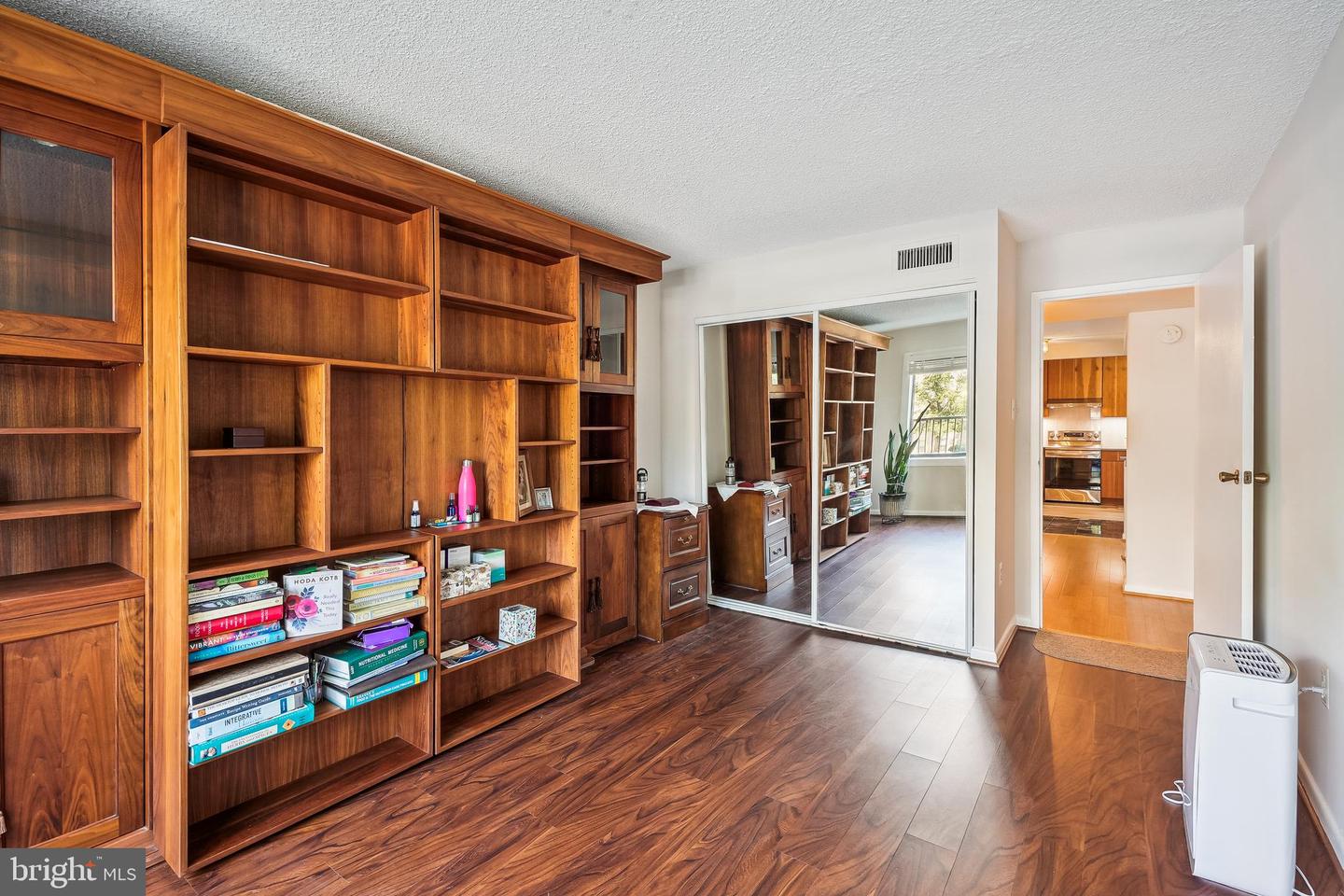 200 N PICKETT ST #108, ALEXANDRIA, Virginia 22304, 2 Bedrooms Bedrooms, ,2 BathroomsBathrooms,Residential,For sale,200 N PICKETT ST #108,VAAX2047004 MLS # VAAX2047004