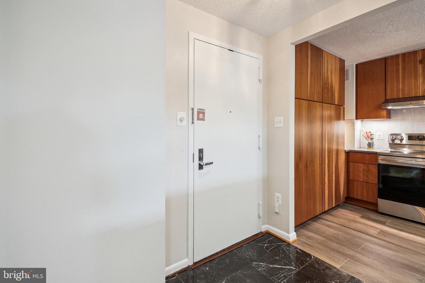 200 N PICKETT ST #108, ALEXANDRIA, Virginia 22304, 2 Bedrooms Bedrooms, ,2 BathroomsBathrooms,Residential,For sale,200 N PICKETT ST #108,VAAX2047004 MLS # VAAX2047004