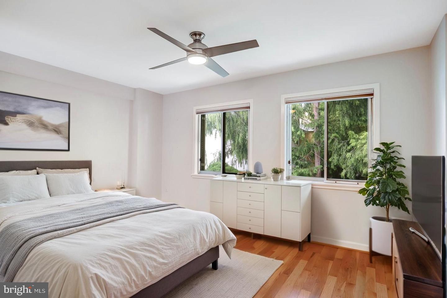 857 3RD ST SW #104, WASHINGTON, District Of Columbia 20024, 3 Bedrooms Bedrooms, ,2 BathroomsBathrooms,Residential,For sale,857 3RD ST SW #104,DCDC2208192 MLS # DCDC2208192