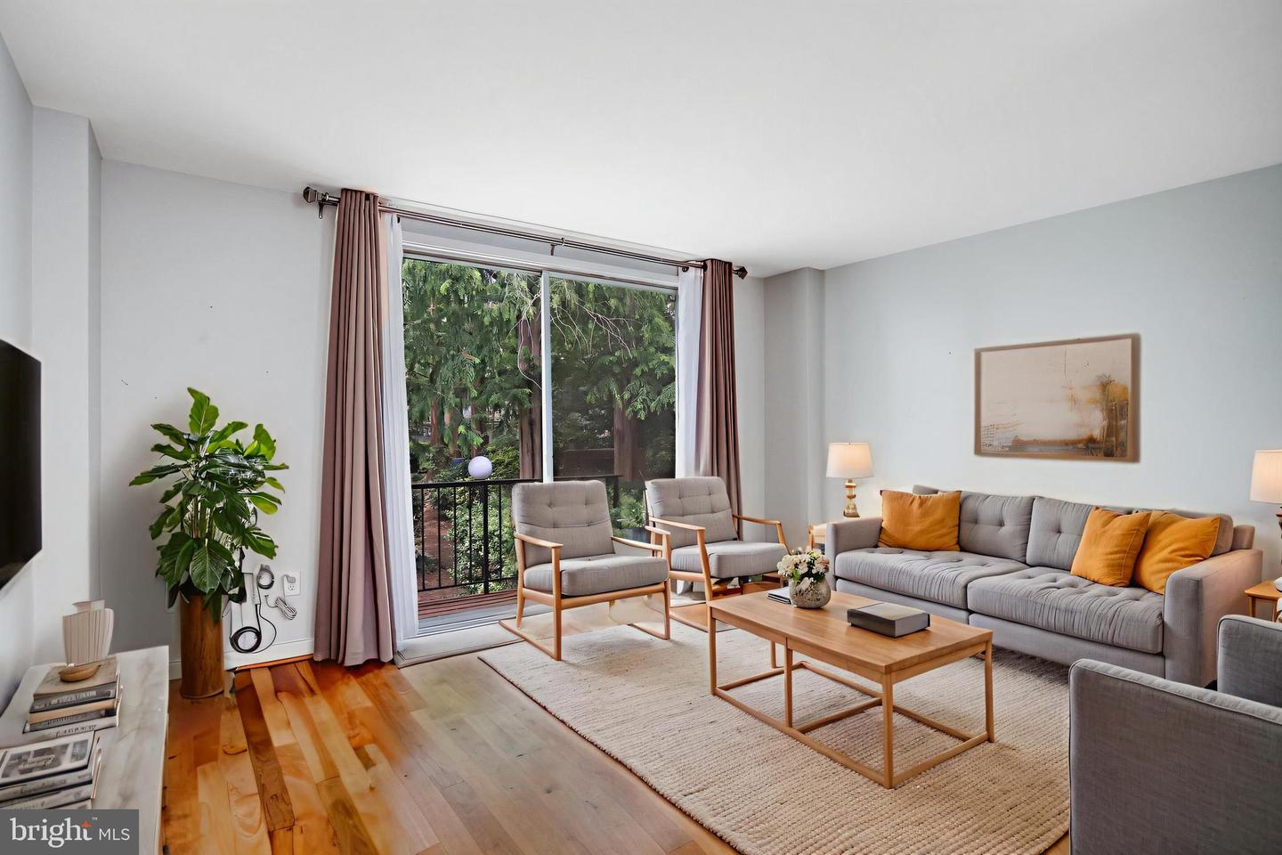 857 3RD ST SW #104, WASHINGTON, District Of Columbia 20024, 3 Bedrooms Bedrooms, ,2 BathroomsBathrooms,Residential,For sale,857 3RD ST SW #104,DCDC2208192 MLS # DCDC2208192