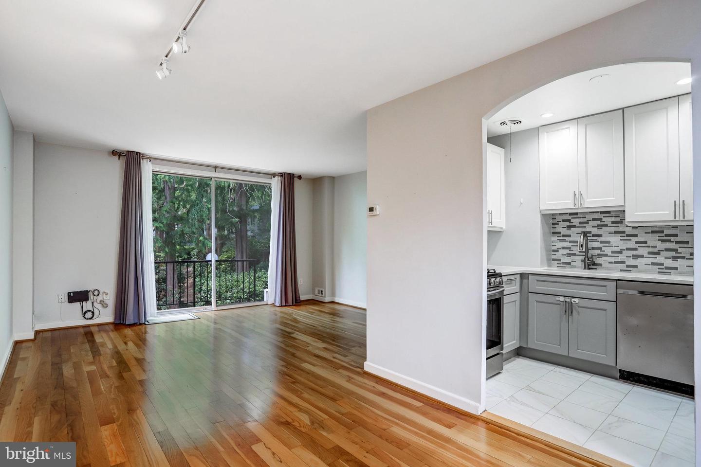 857 3RD ST SW #104, WASHINGTON, District Of Columbia 20024, 3 Bedrooms Bedrooms, ,2 BathroomsBathrooms,Residential,For sale,857 3RD ST SW #104,DCDC2208192 MLS # DCDC2208192