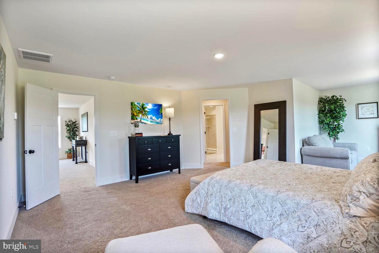 11100 SLATE LANDING LN, NOKESVILLE, Virginia 20181, 5 Bedrooms Bedrooms, ,4 BathroomsBathrooms,Residential,For sale,11100 SLATE LANDING LN,VAPW2098200 MLS # VAPW2098200
