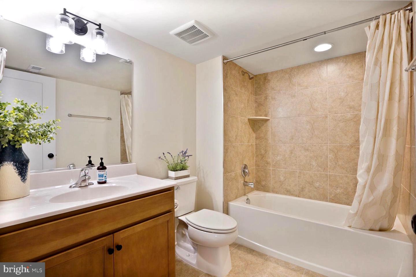 11100 SLATE LANDING LN, NOKESVILLE, Virginia 20181, 5 Bedrooms Bedrooms, ,4 BathroomsBathrooms,Residential,For sale,11100 SLATE LANDING LN,VAPW2098200 MLS # VAPW2098200