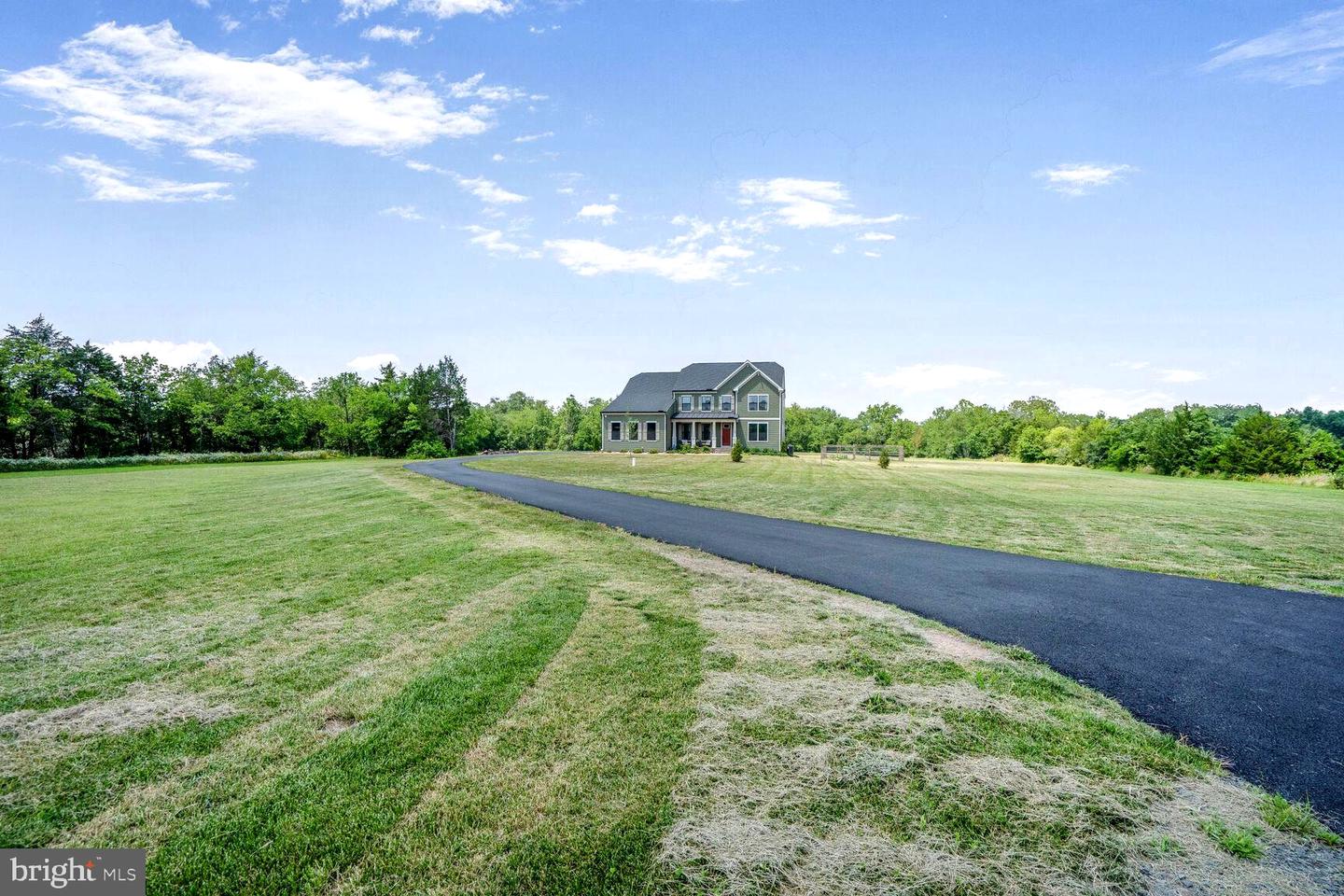 11100 SLATE LANDING LN, NOKESVILLE, Virginia 20181, 5 Bedrooms Bedrooms, ,4 BathroomsBathrooms,Residential,For sale,11100 SLATE LANDING LN,VAPW2098200 MLS # VAPW2098200